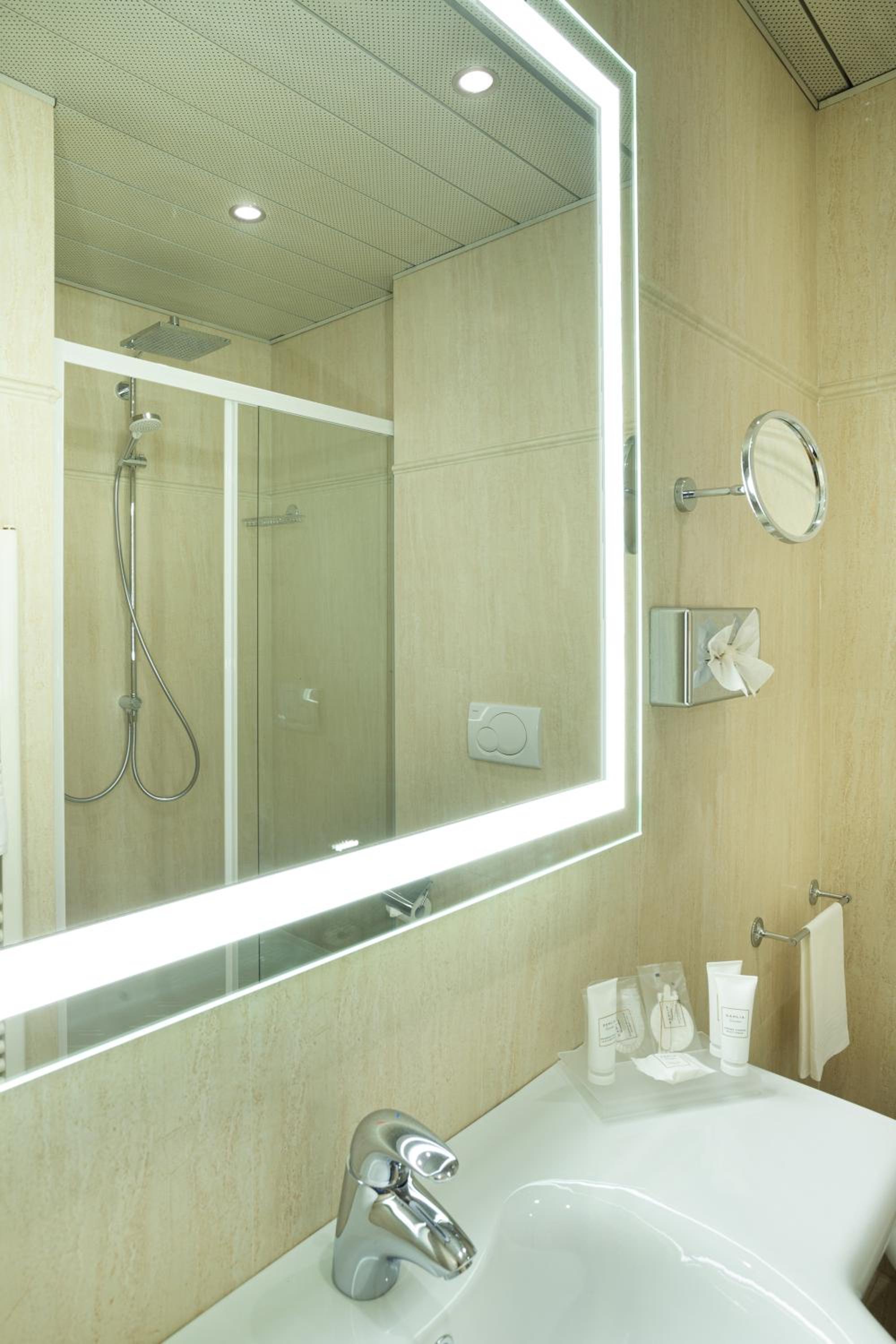 Classic Double Room - Photo 3