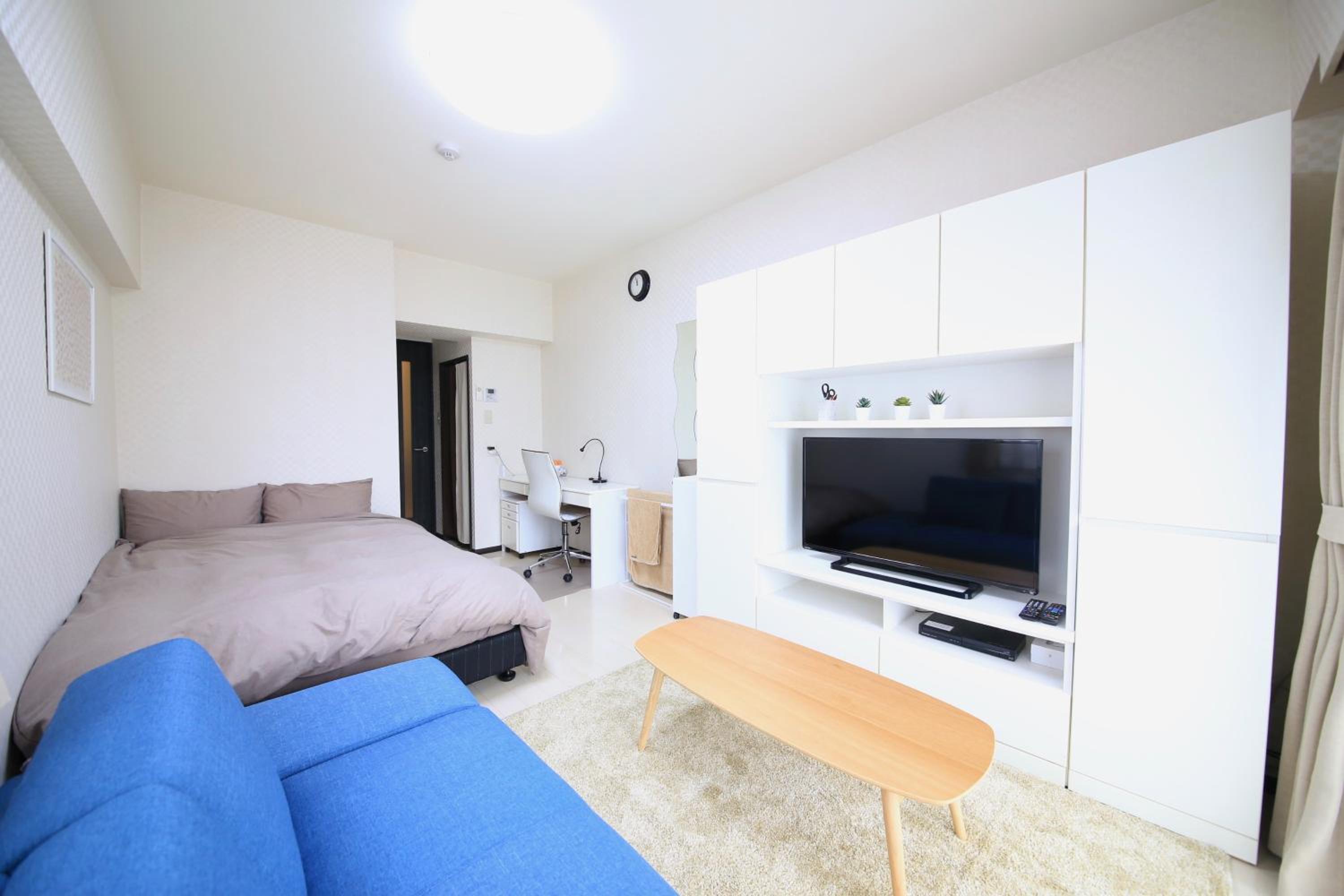 One-Bedroom Apartment photo 1
