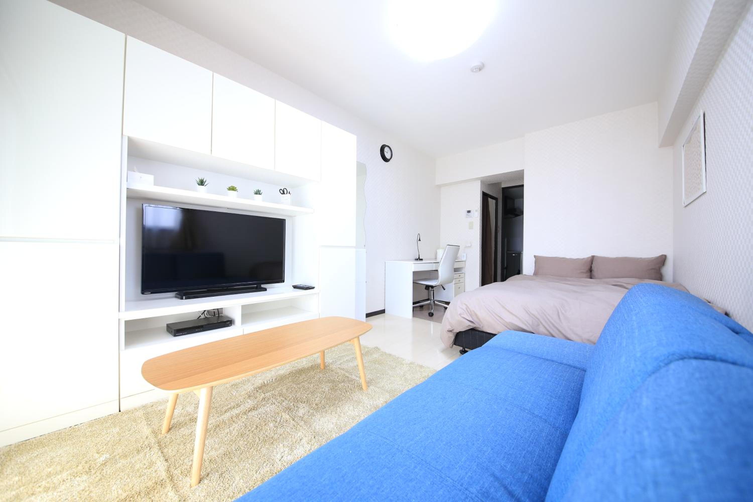 One-Bedroom Apartment photo 1