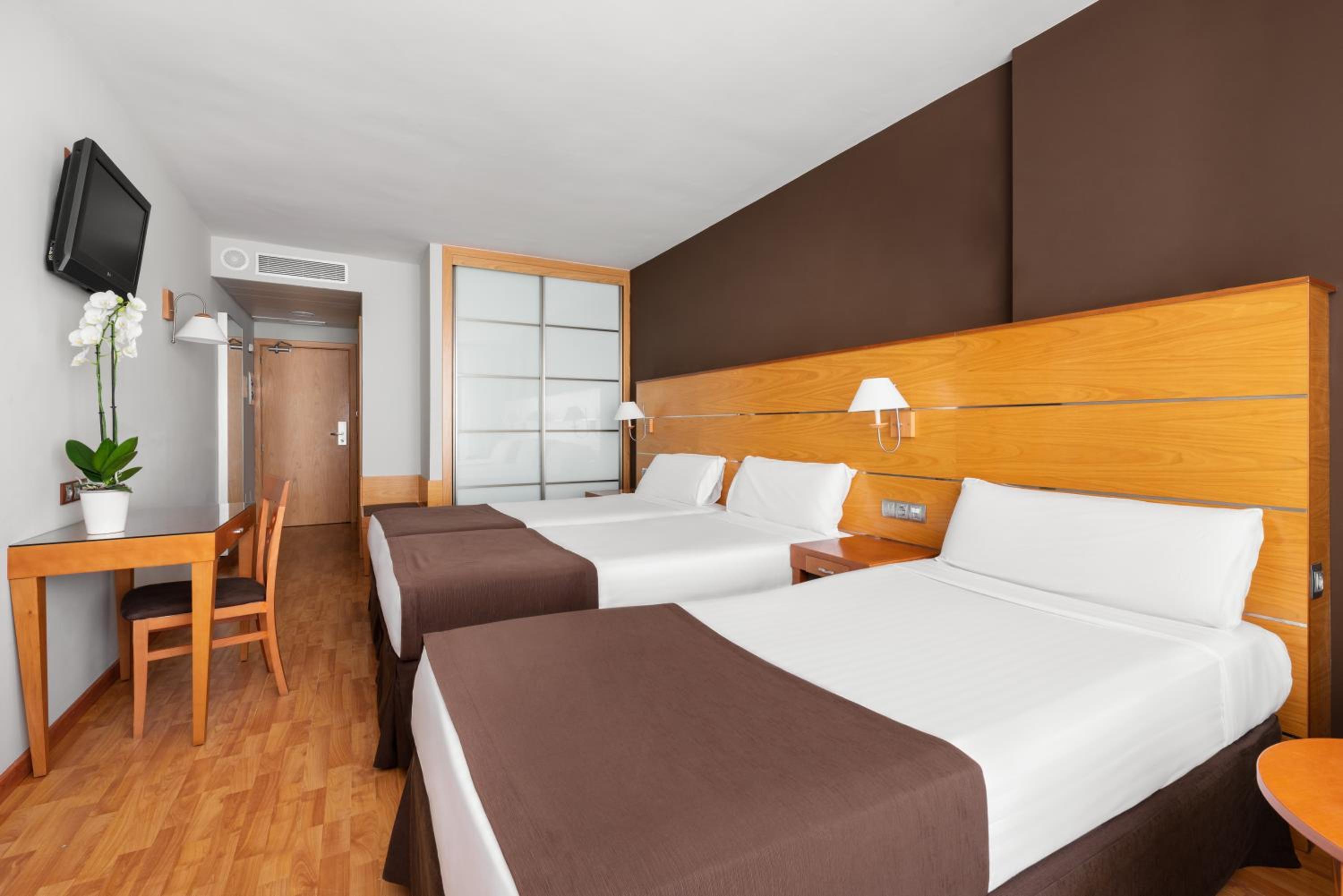 Triple Room - Photo 1
