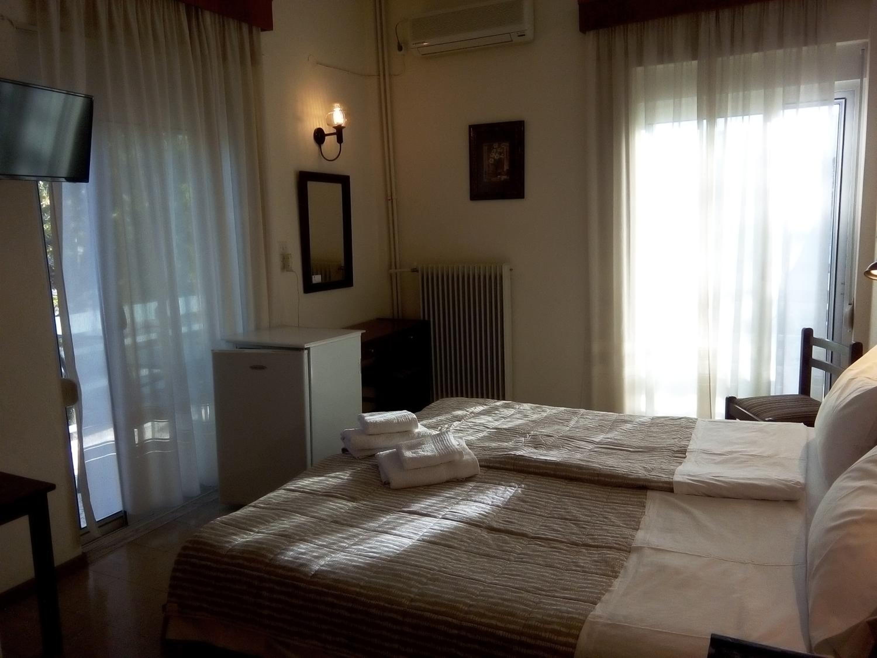 Double or Twin Room photo 3