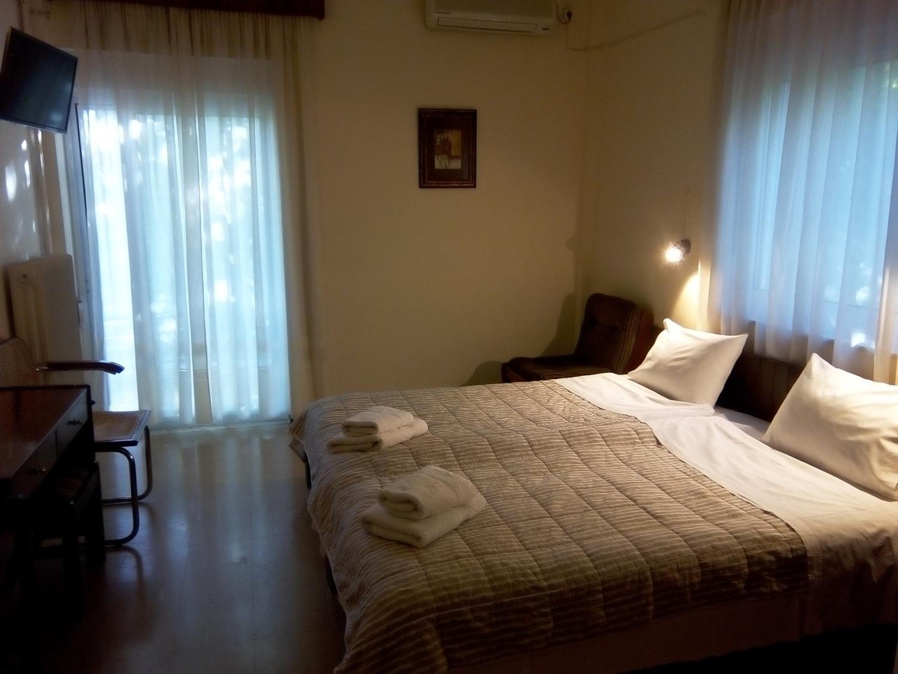 Double or Twin Room photo 2