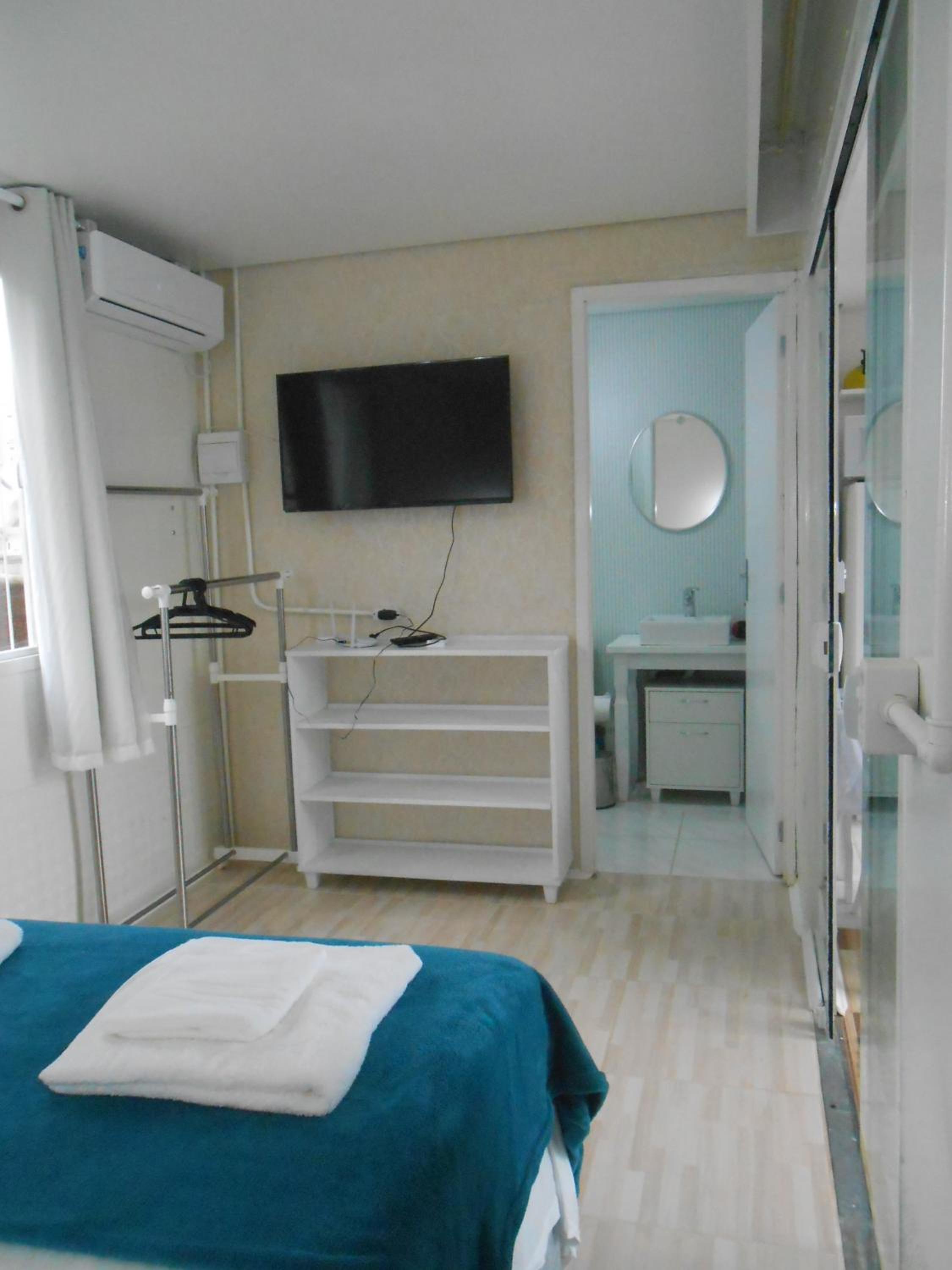 Deluxe Room - Photo 10