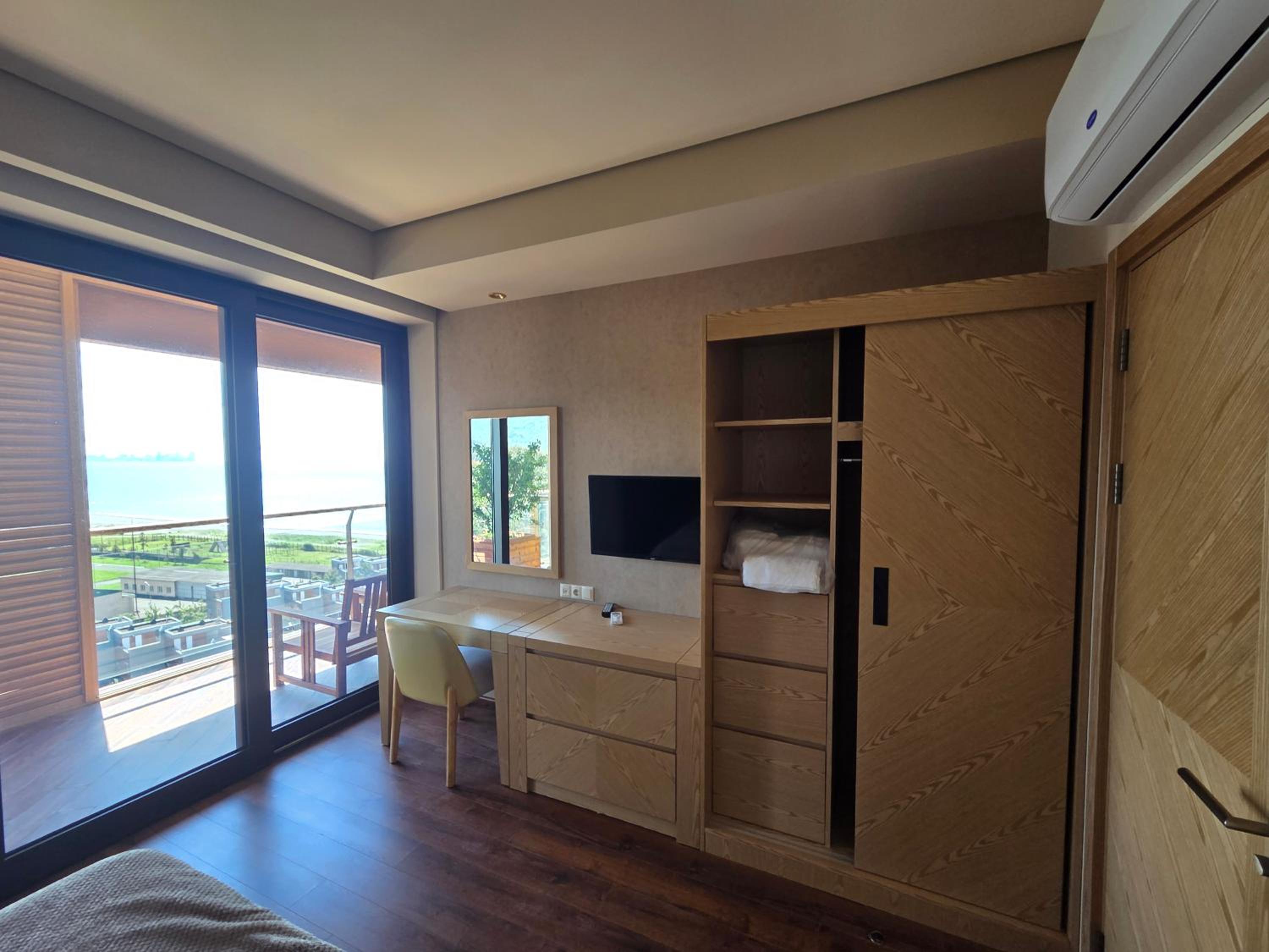 One-Bedroom Premium Apartment with Ocean View