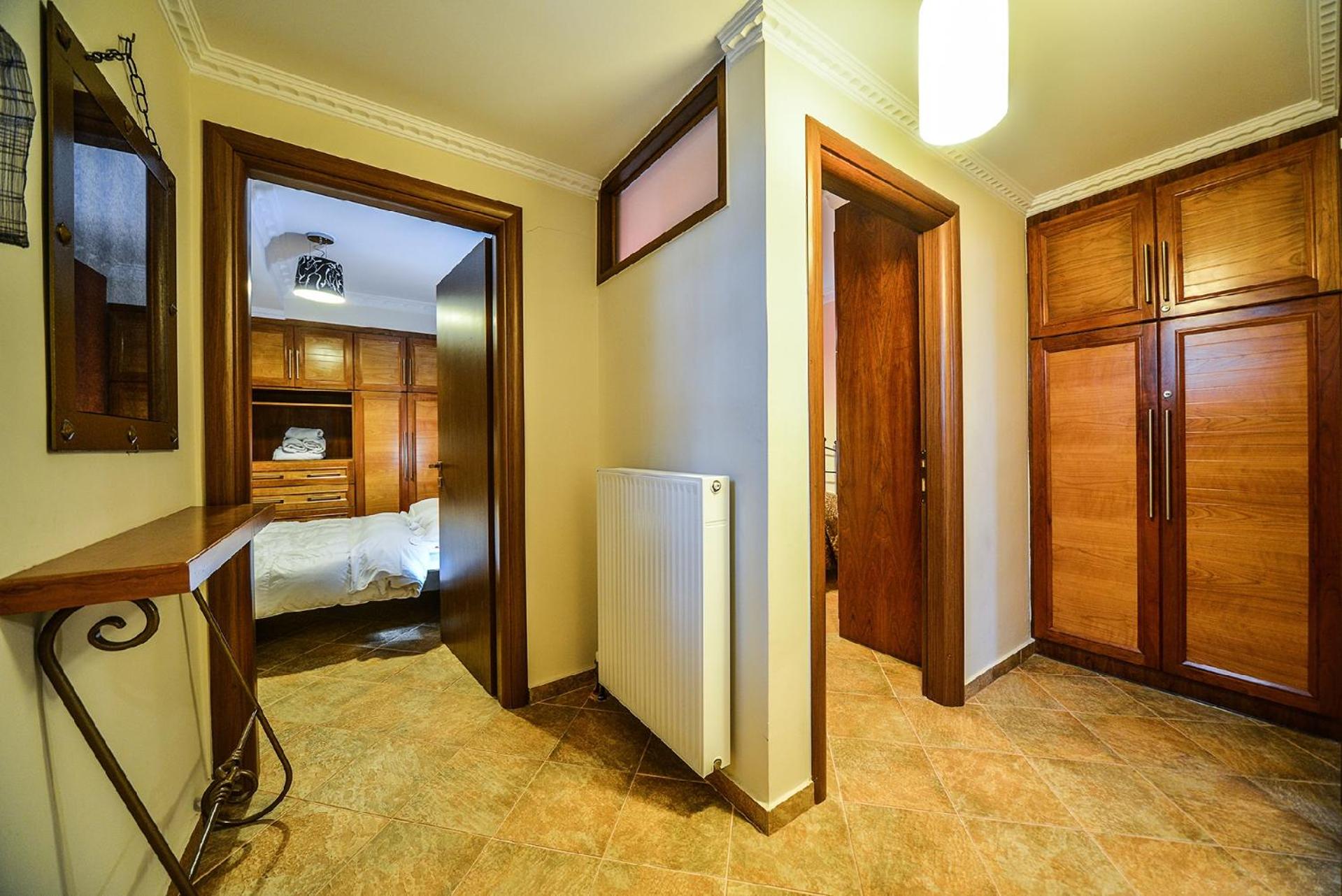 Two-Bedroom Suite - Photo 17