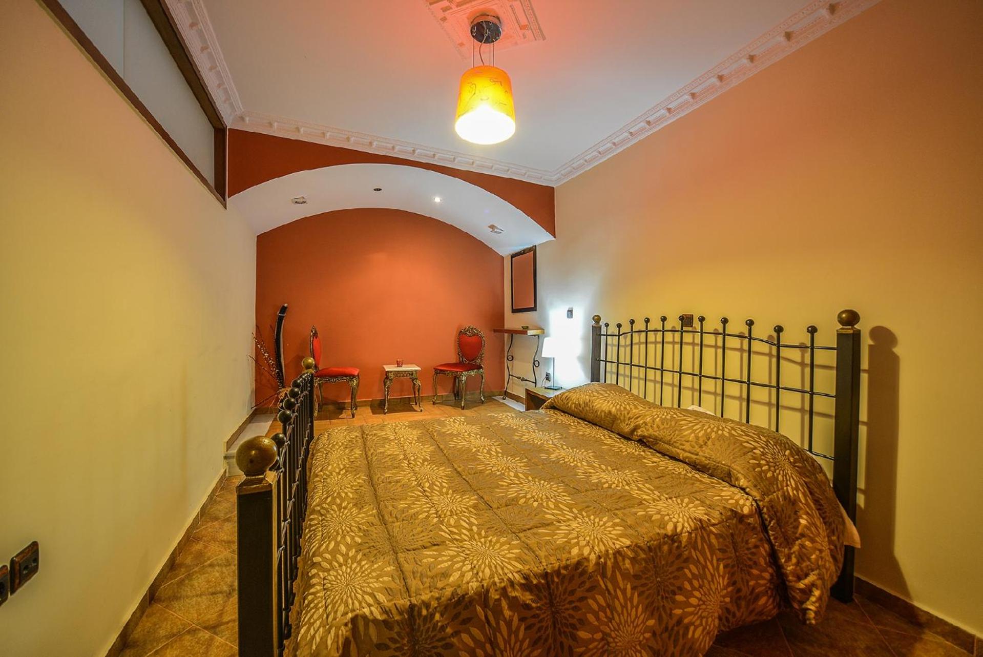 Two-Bedroom Suite - Photo 20