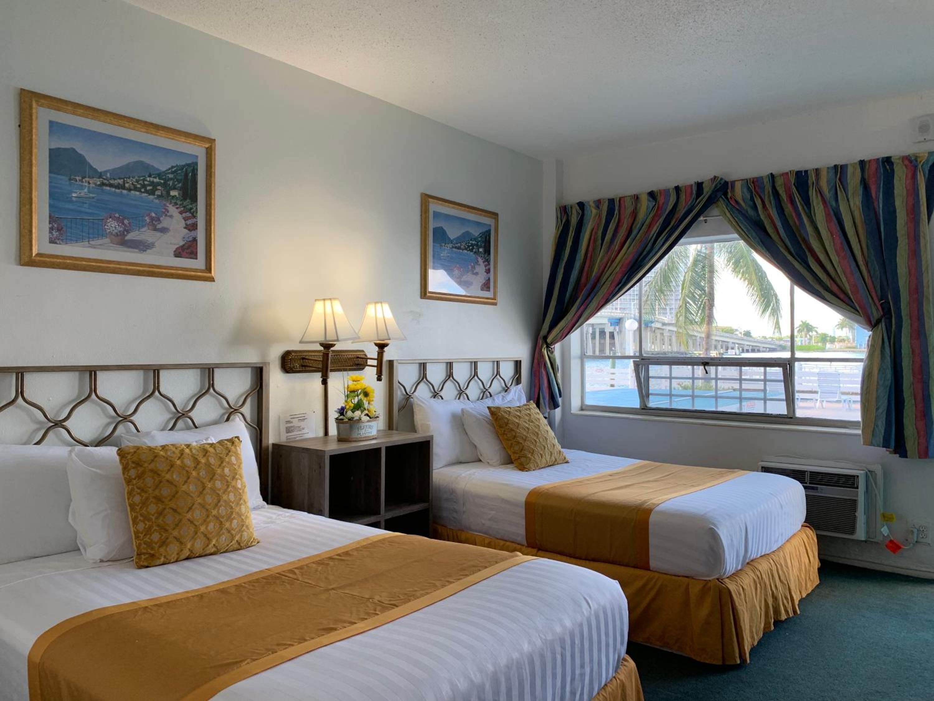 Double Room with Pool View - Photo 1