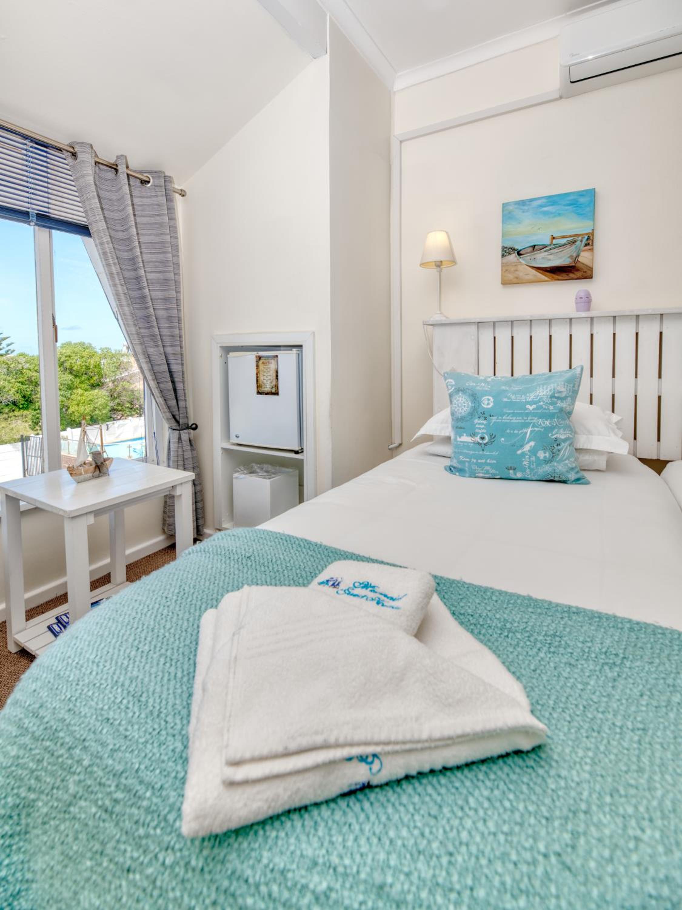 Standard Twin Room with Sea View photo 1