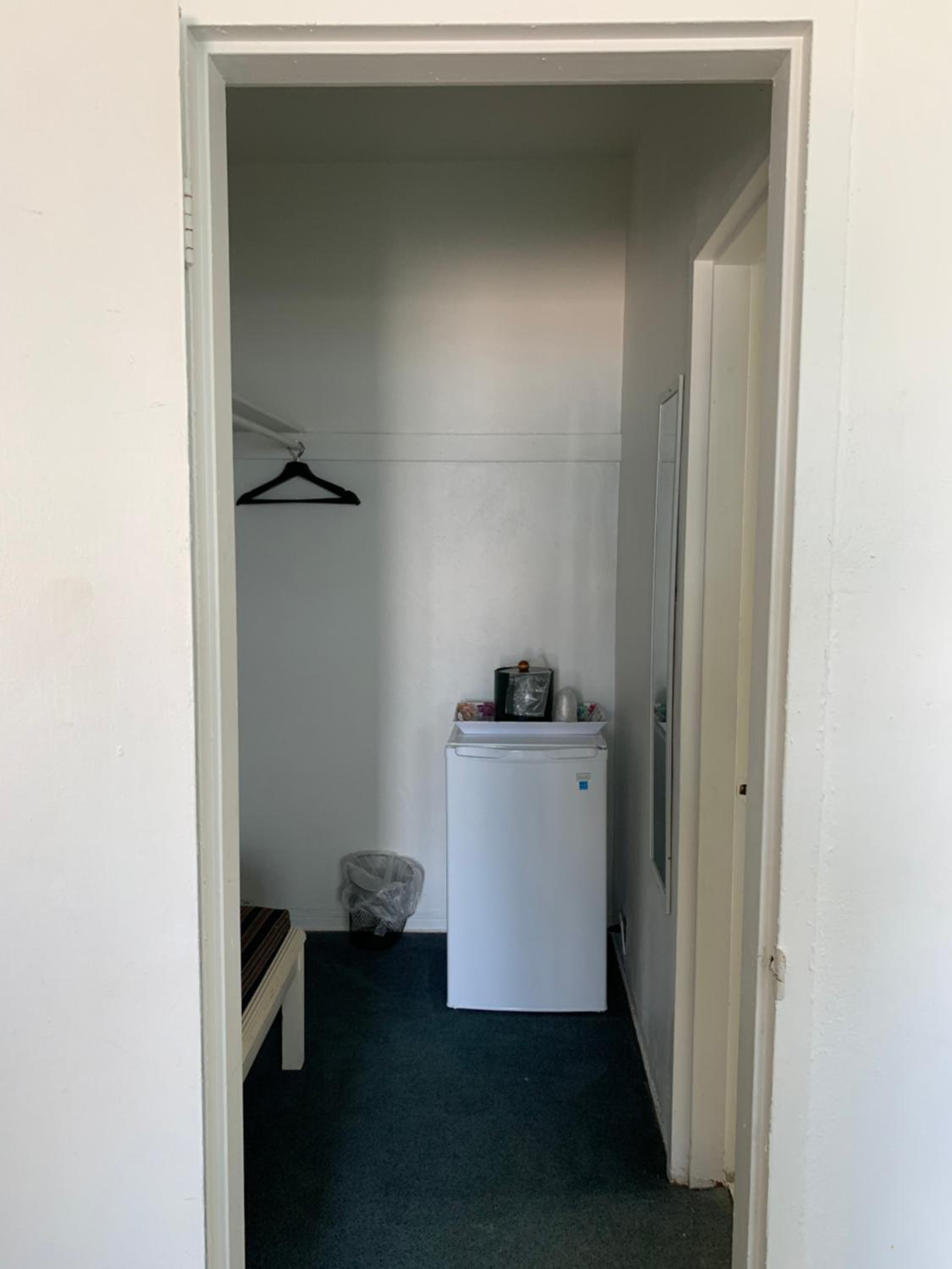 Double Room with Patio - Photo 18