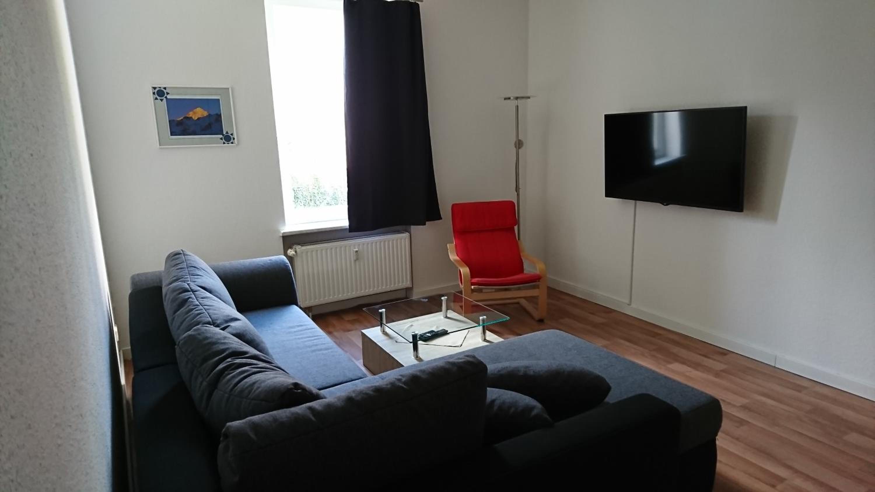 One-Bedroom Apartment photo 1