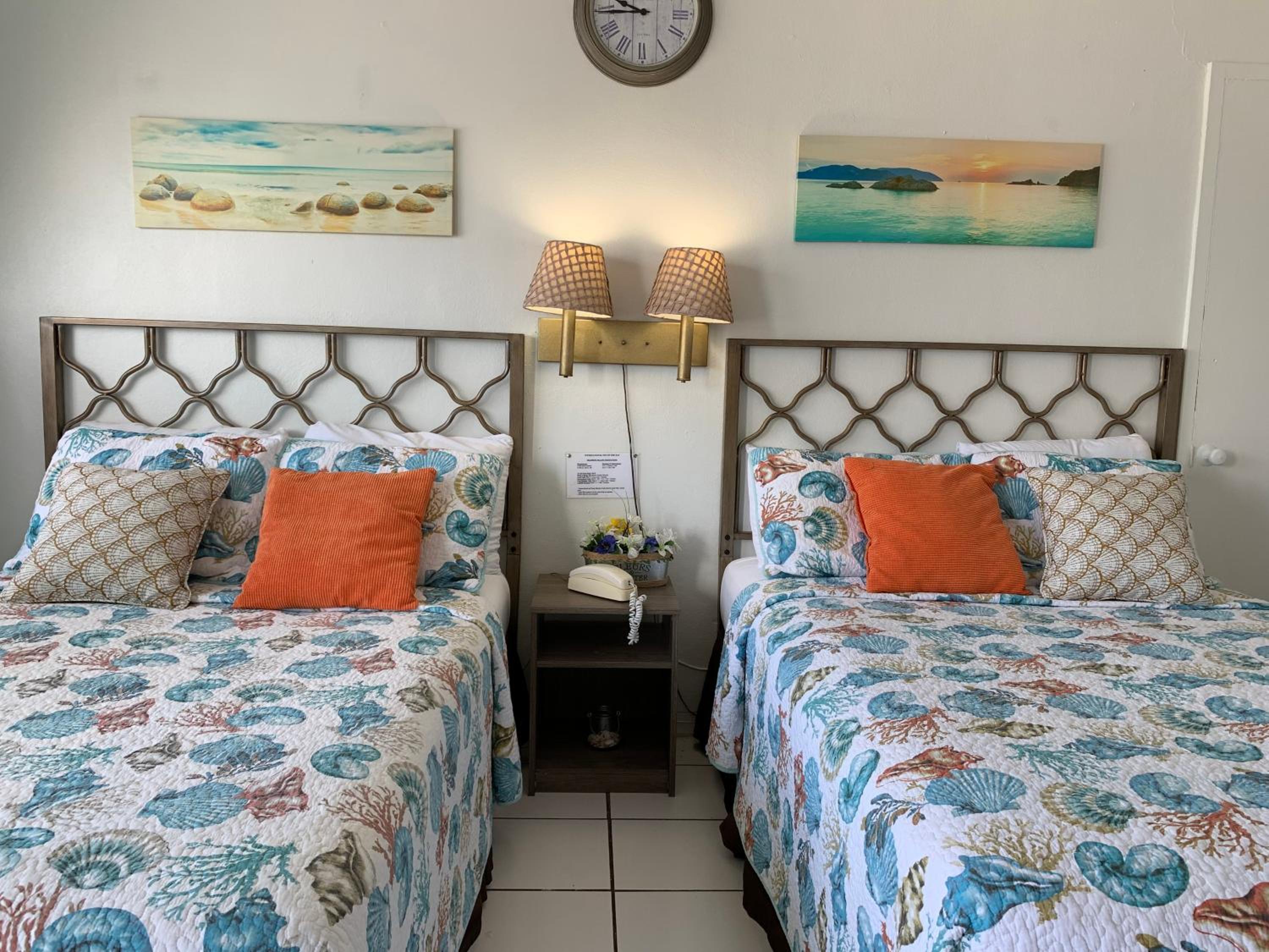 Double Room with Patio - Photo 21