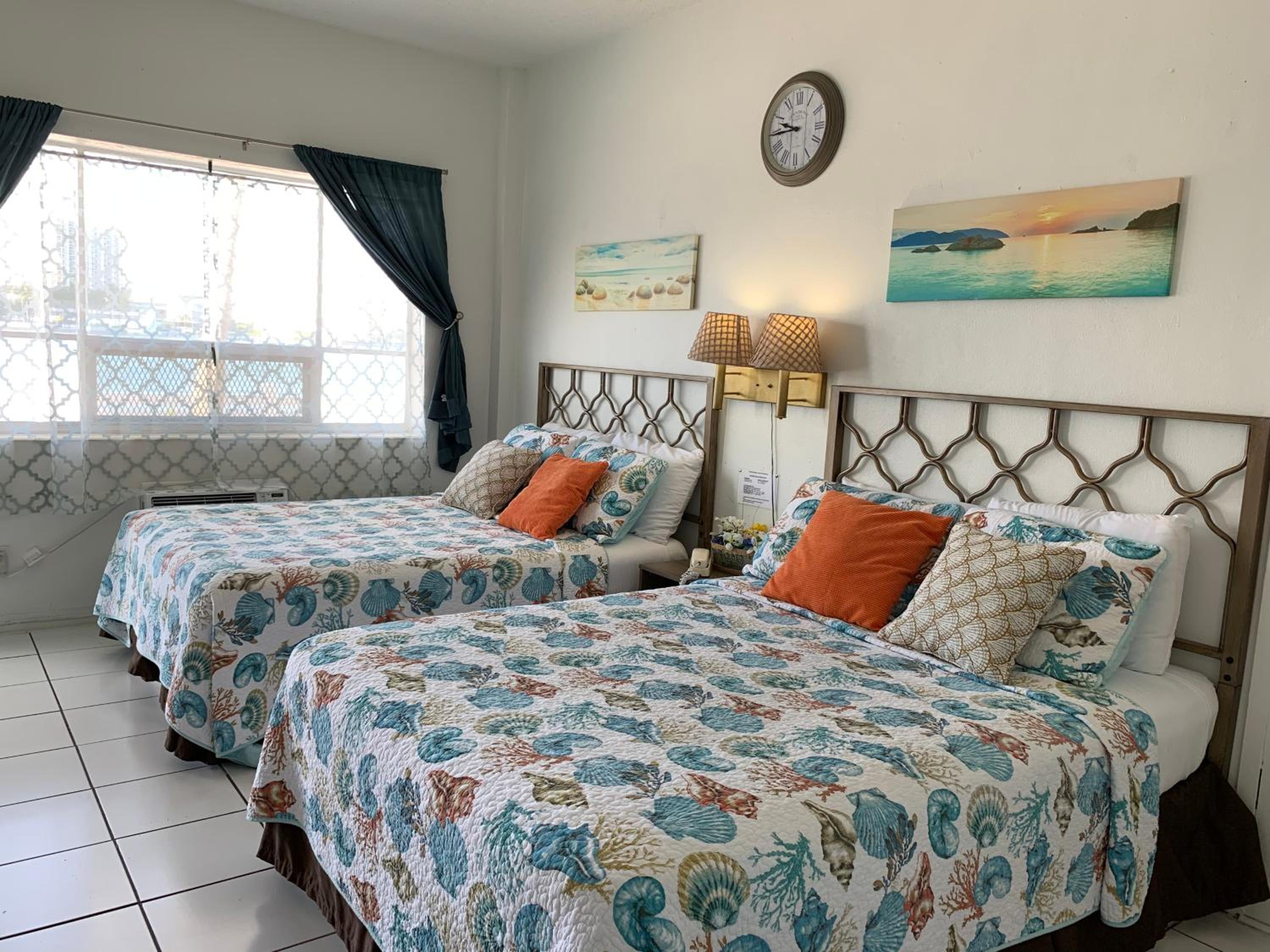 Double Room with Patio - Photo 1