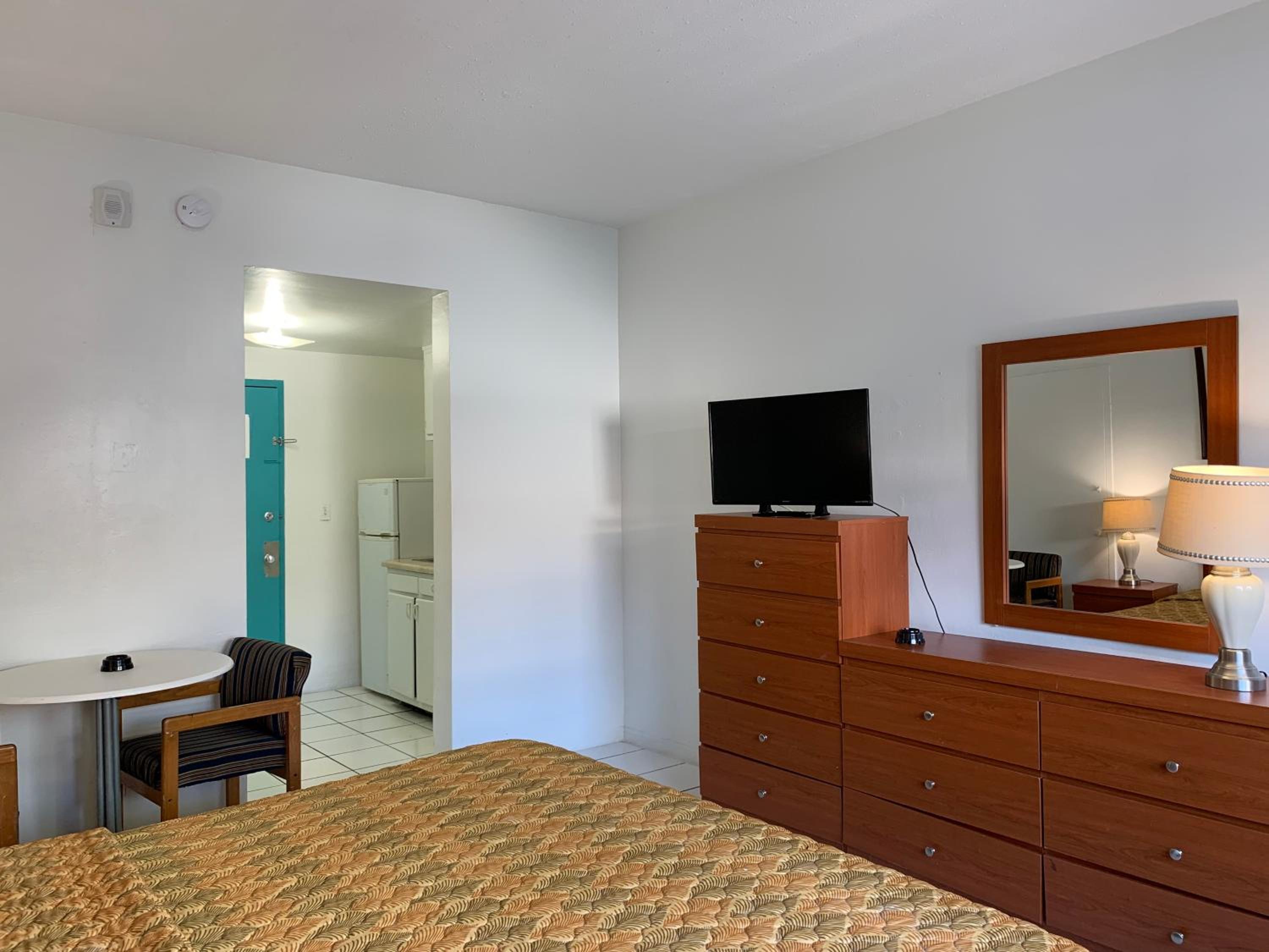 King Room - Disability Access - Photo 4