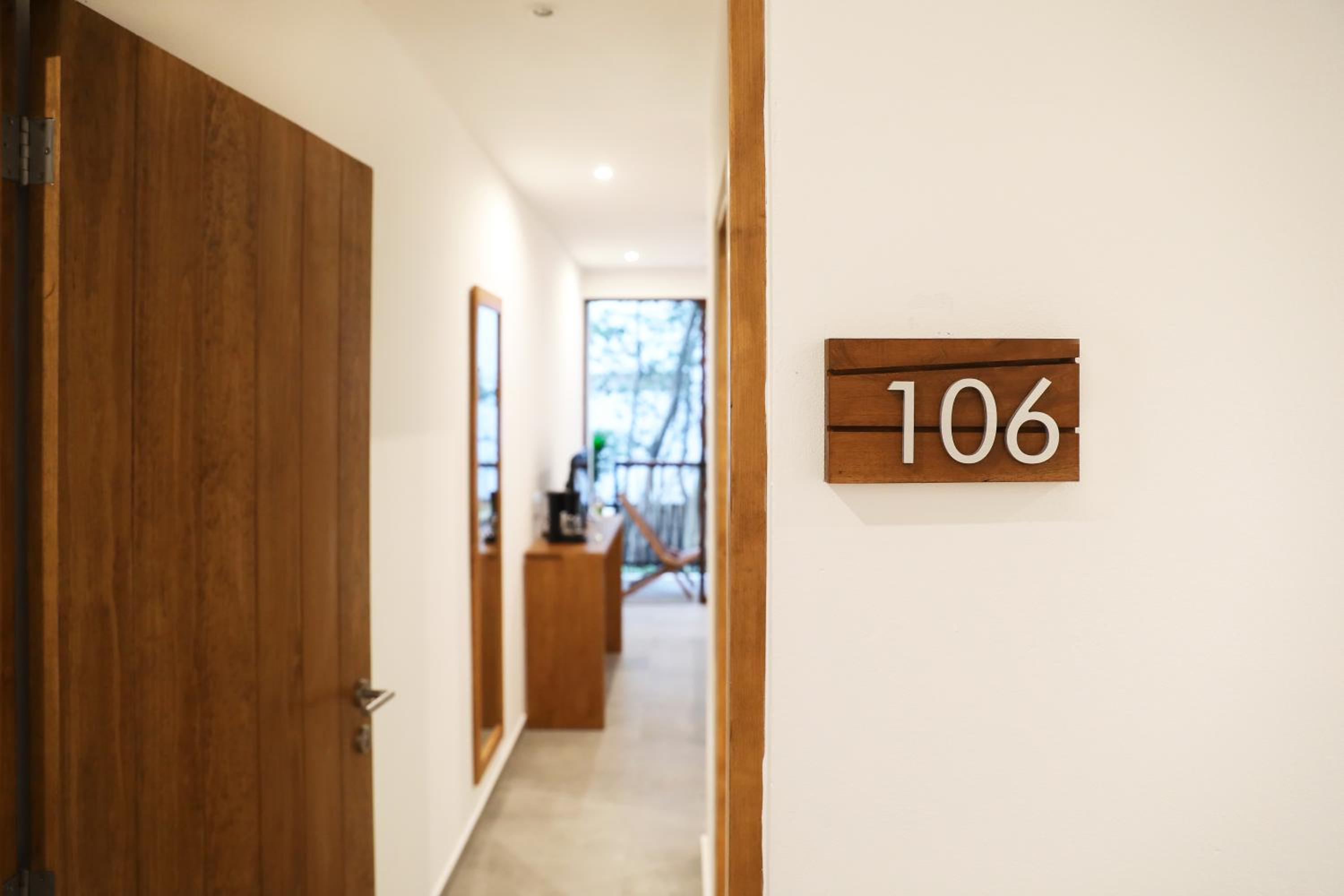 Deluxe Suite - Photo 1