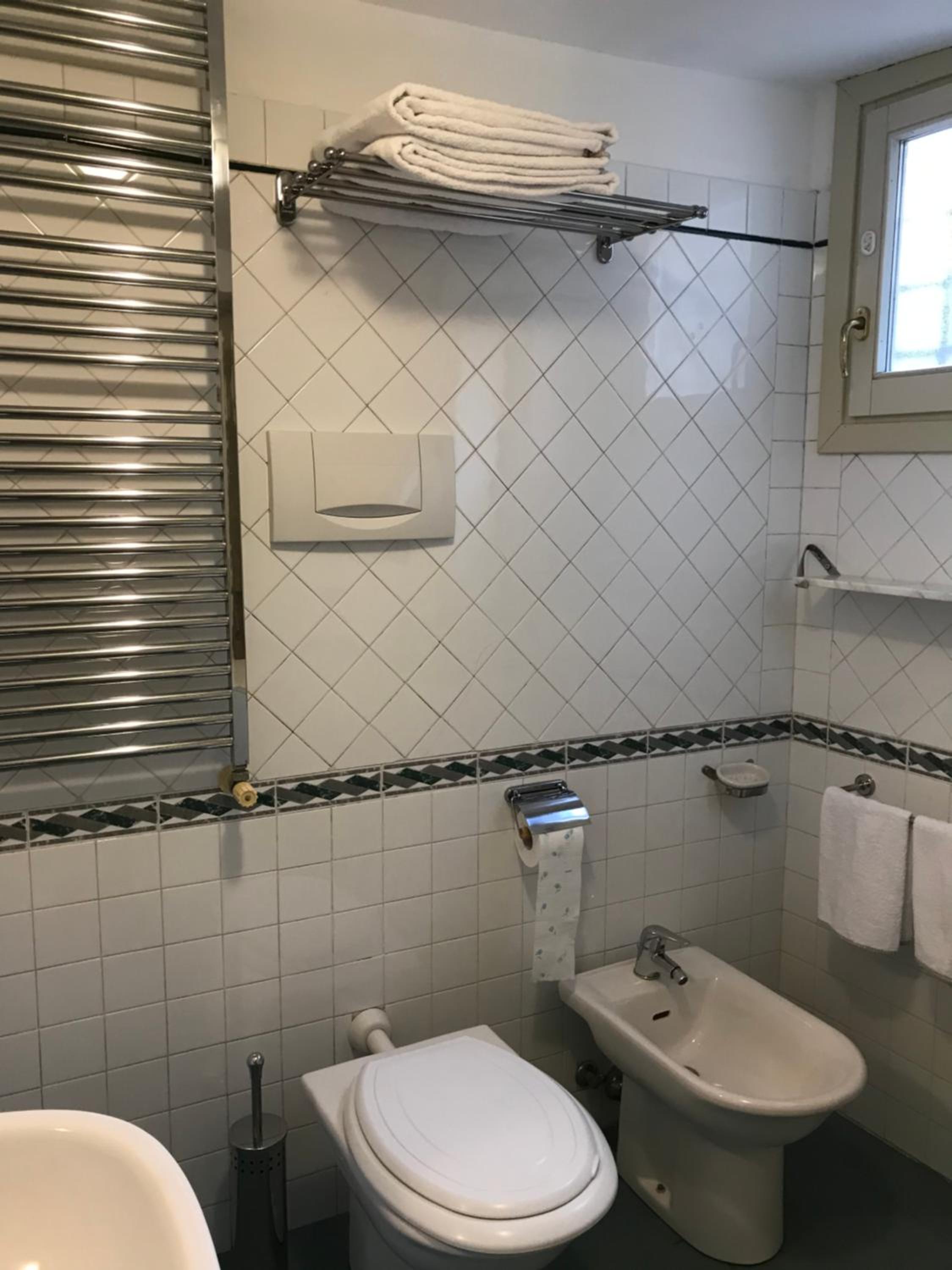 One-Bedroom Apartment - Photo 41