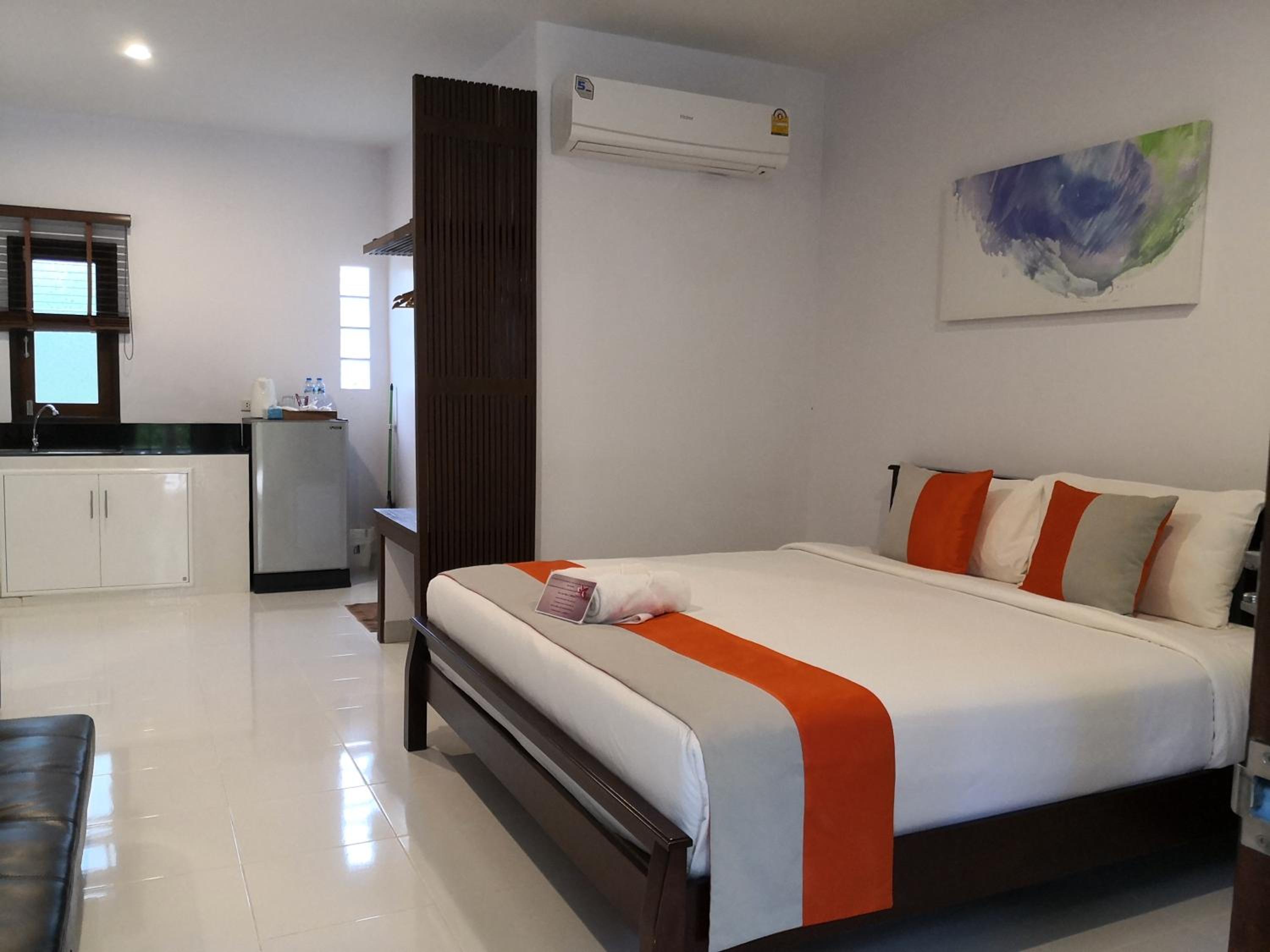 Deluxe Double or Twin Room