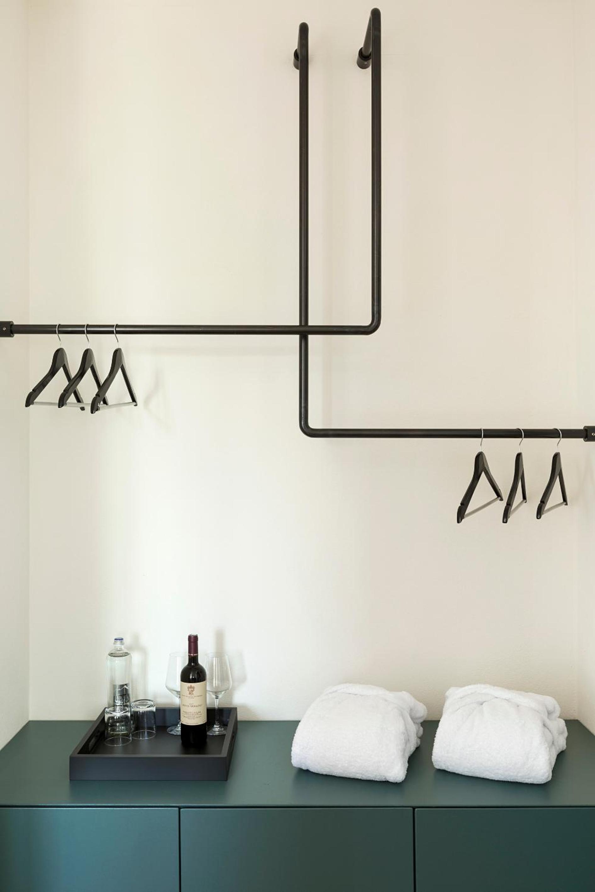 Double or Twin Room - Photo 5