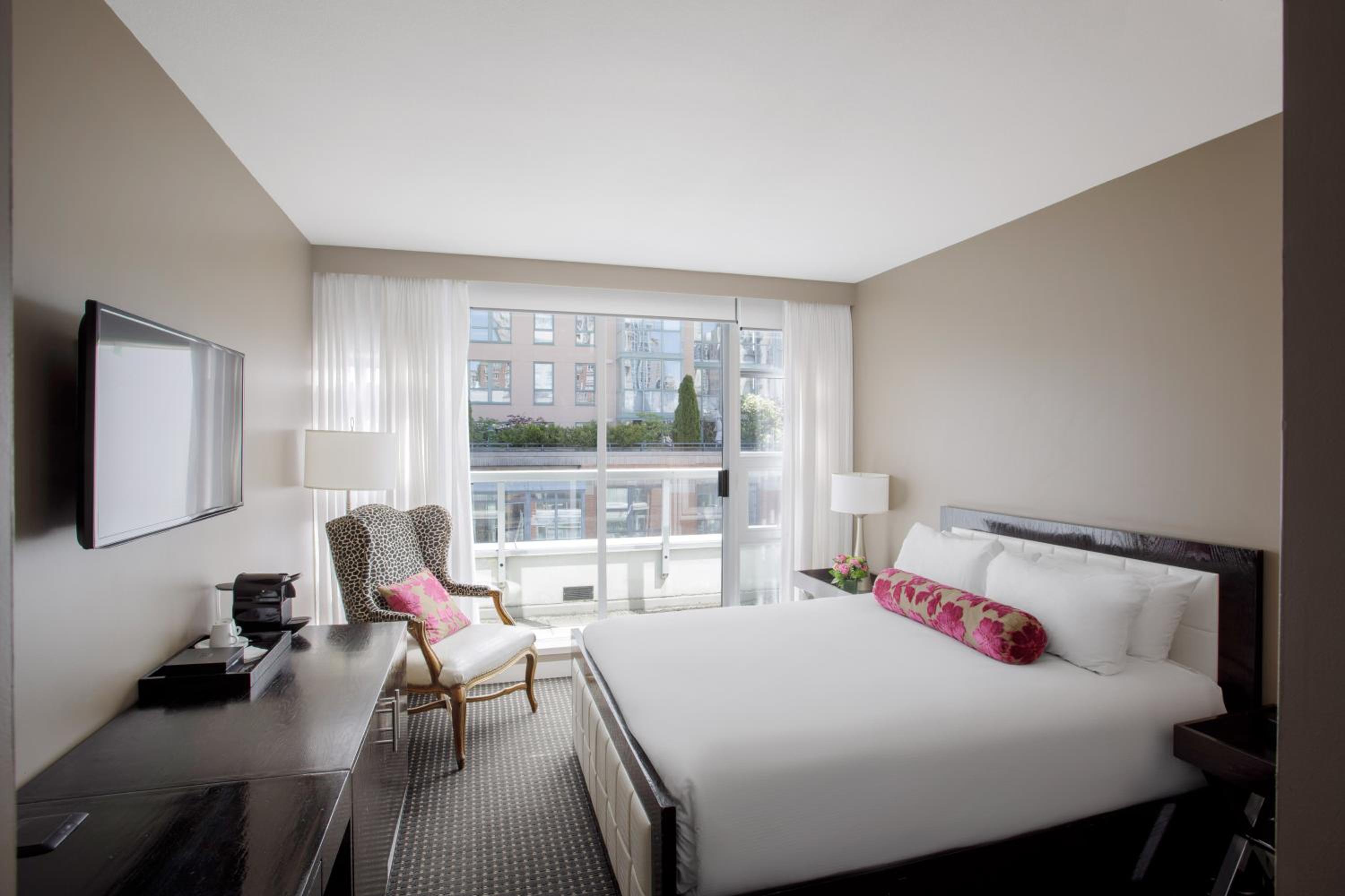 Standard Queen Room - Photo 1