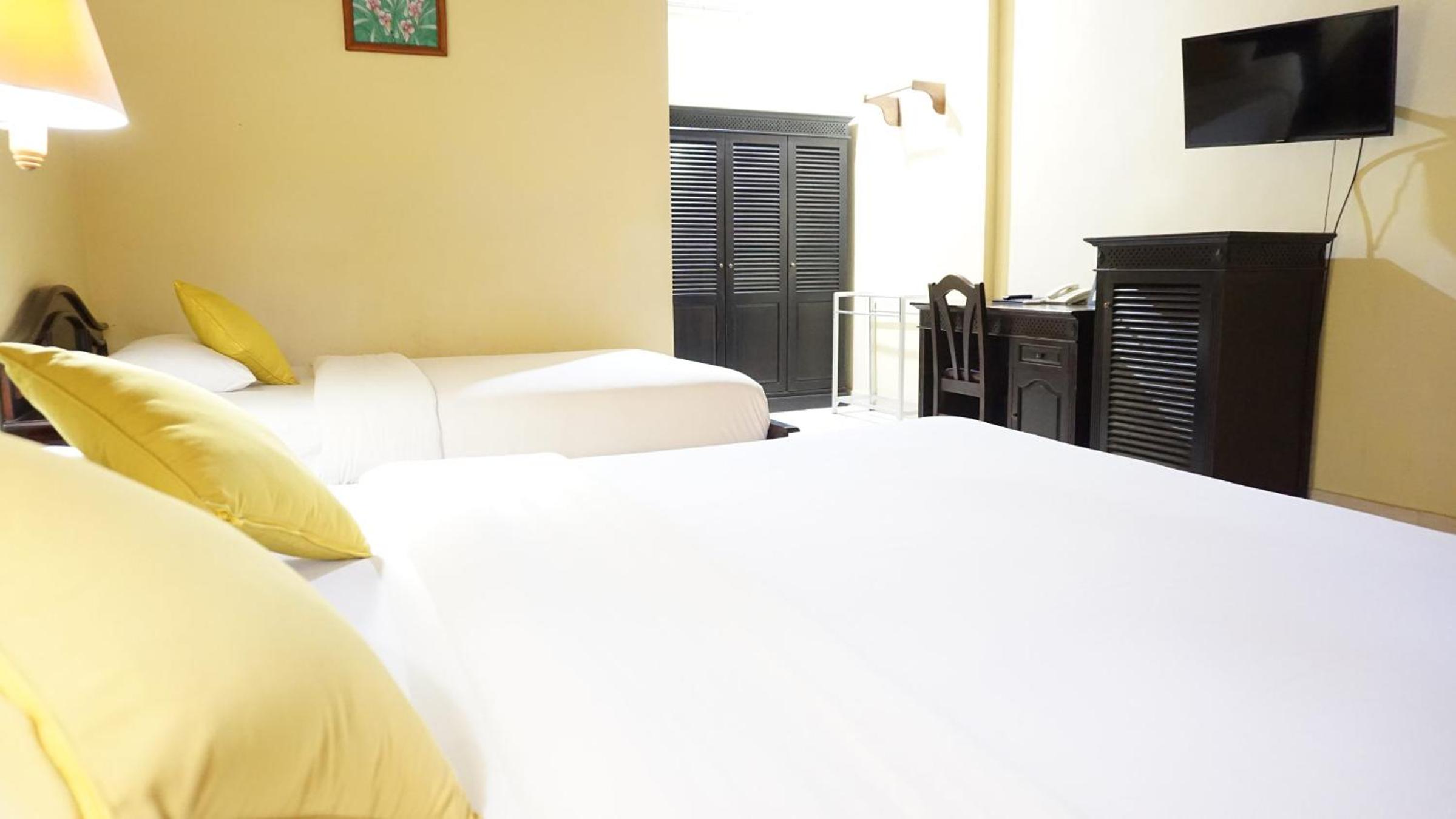 Deluxe Twin Room - Photo 1