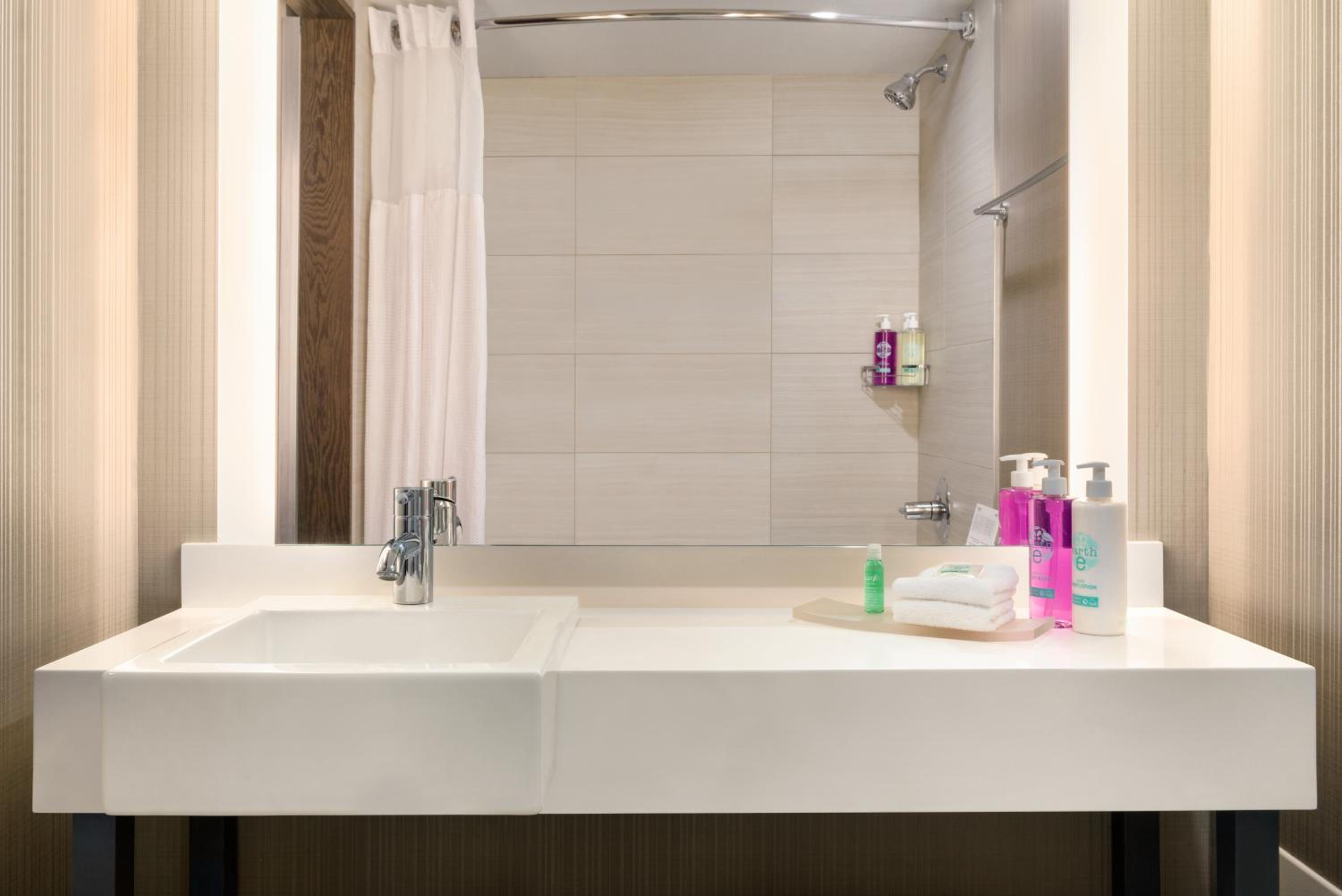 Coast Premium King Junior Suite photo 2