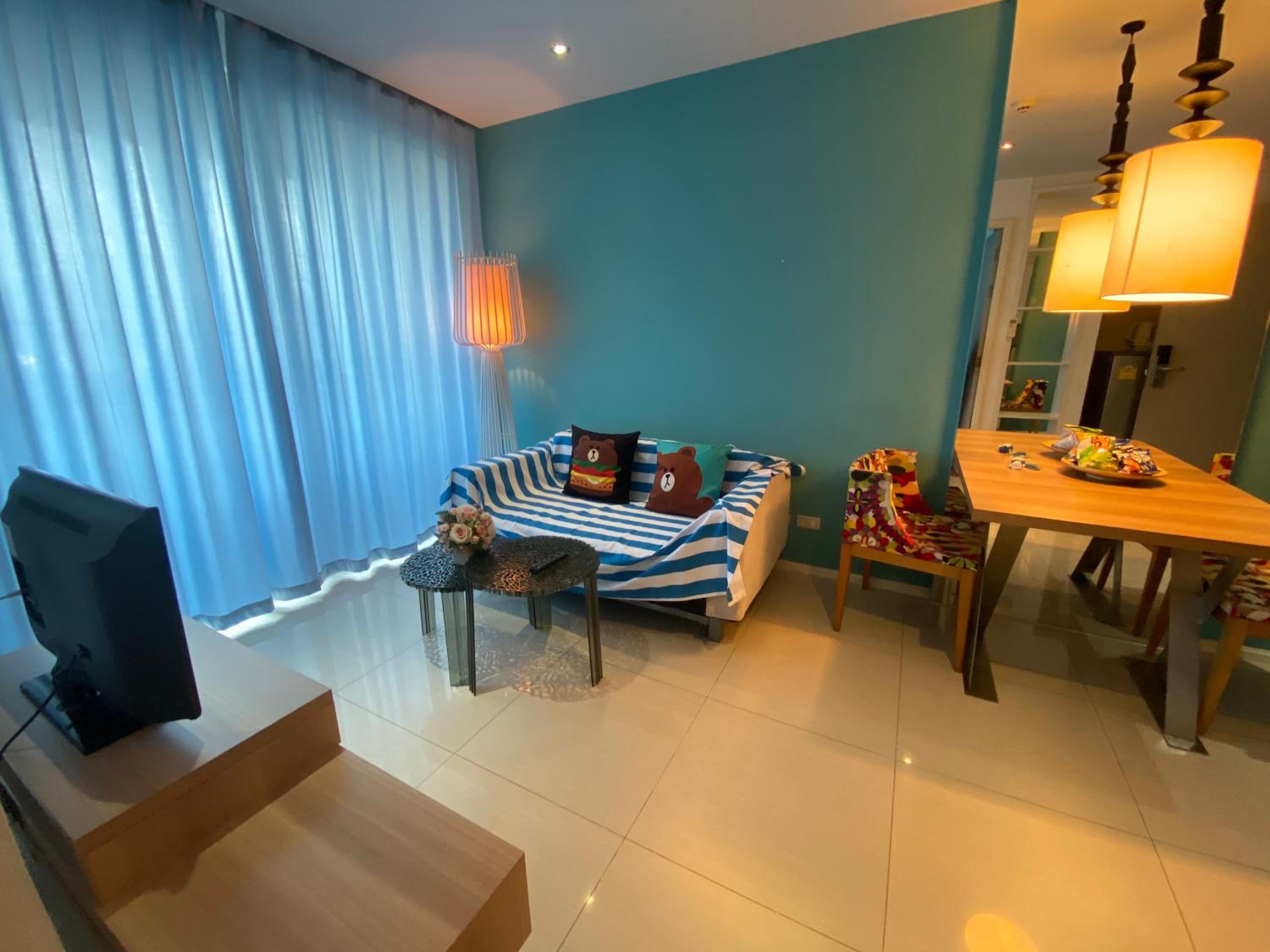 Apartment with Balcony photo 1