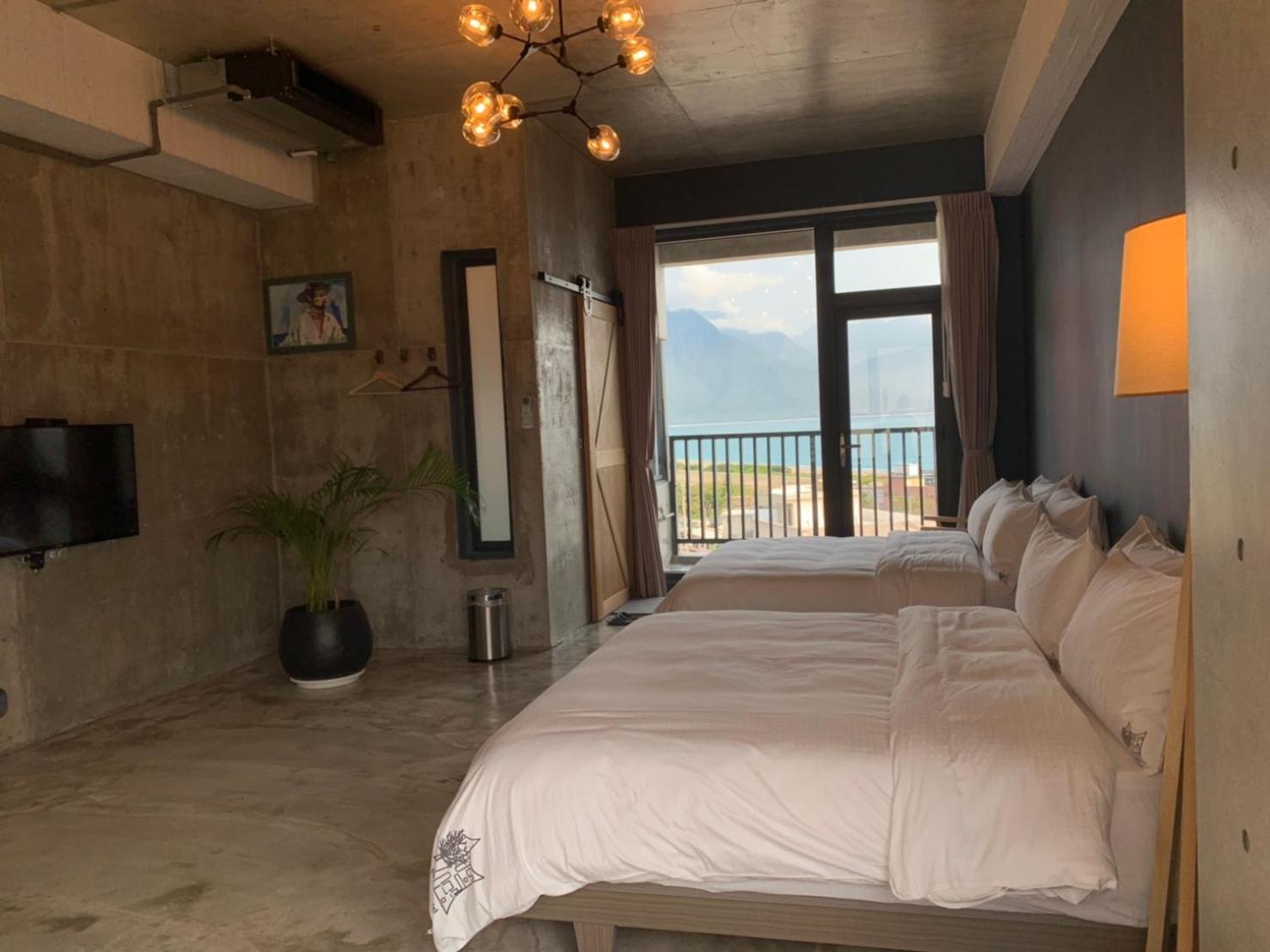 Quadruple Room with Sea View - Photo 20