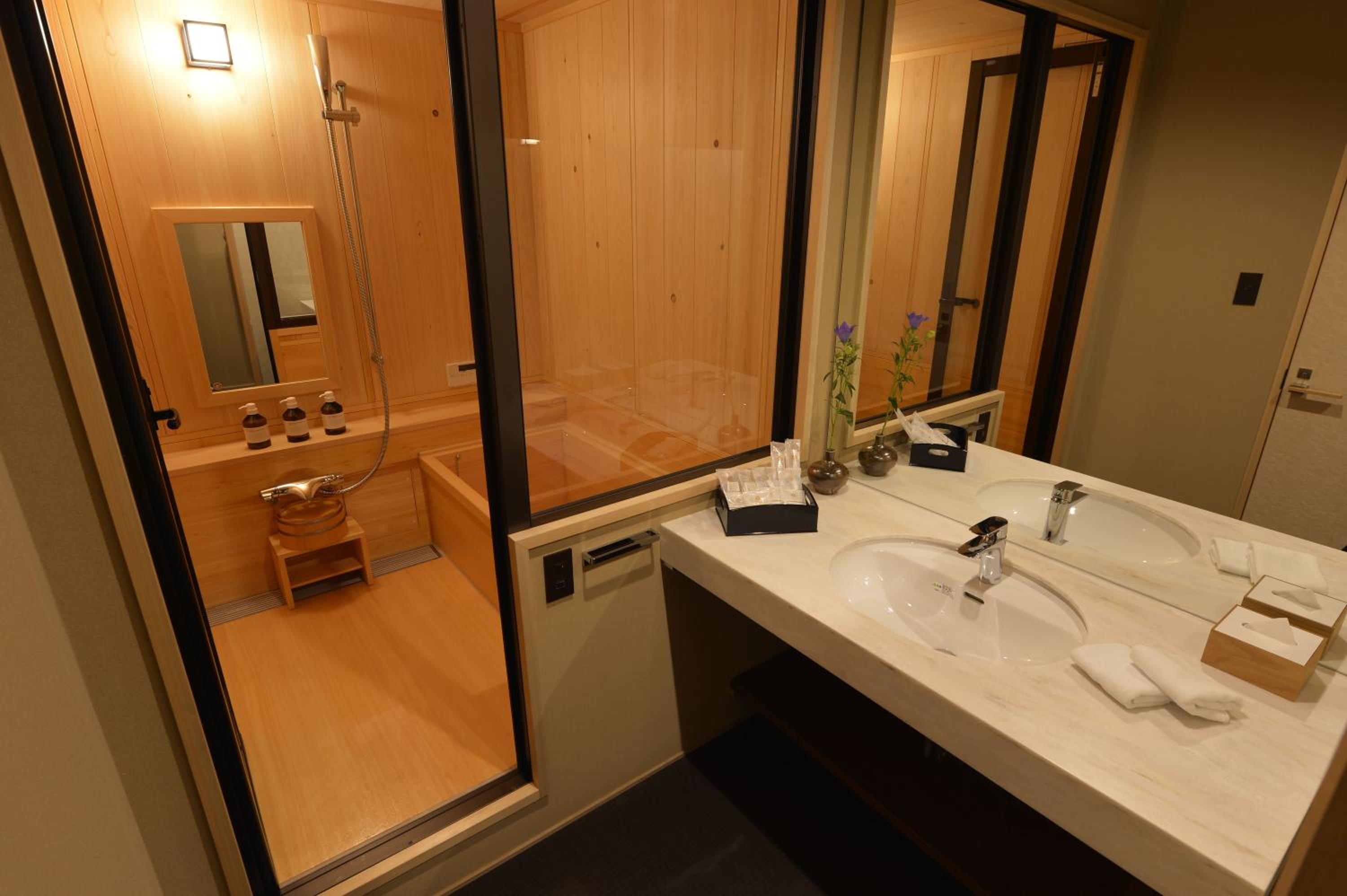 Superior Twin Room photo 2