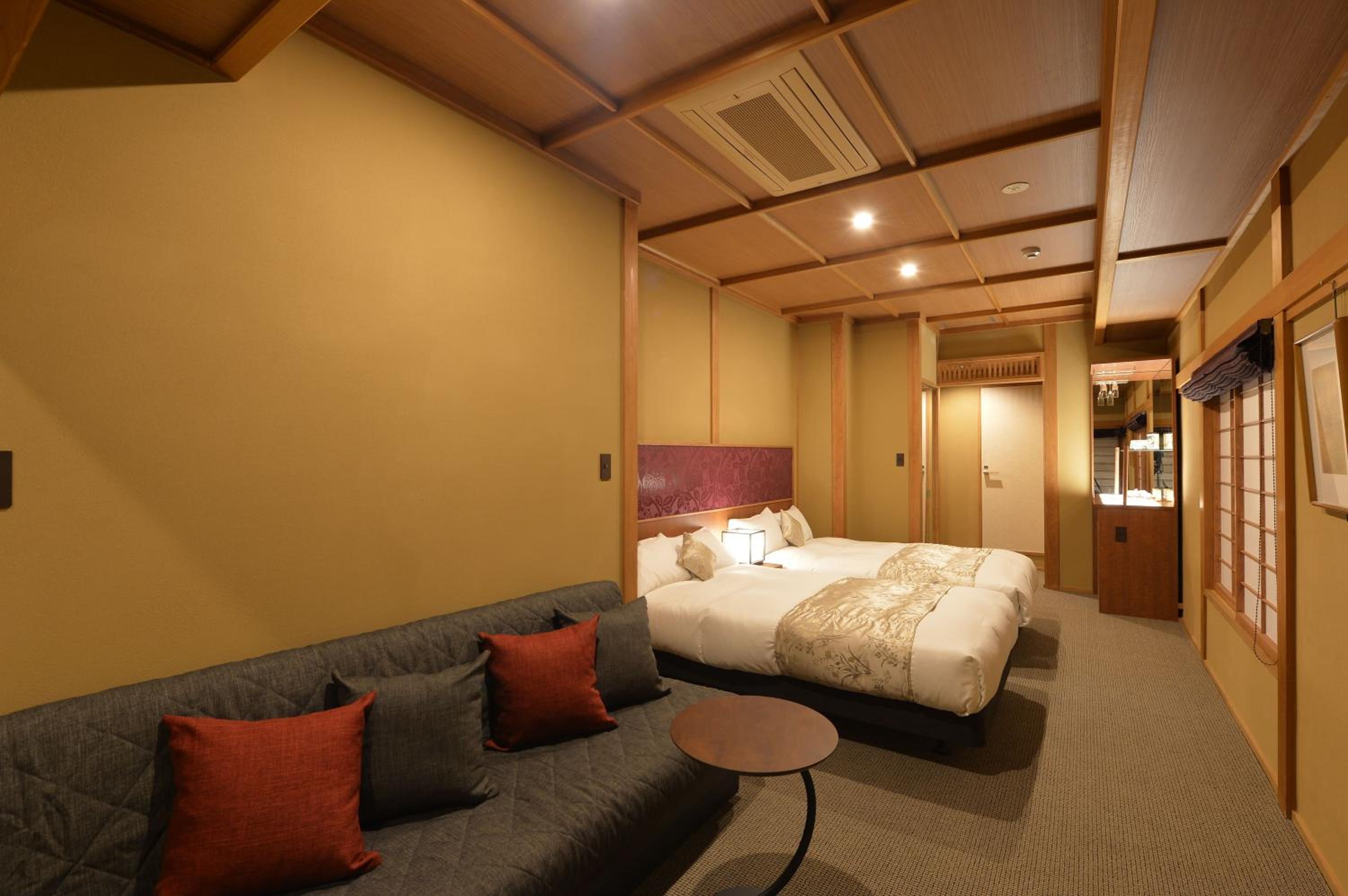 Standard Twin Room with Garden View photo 2