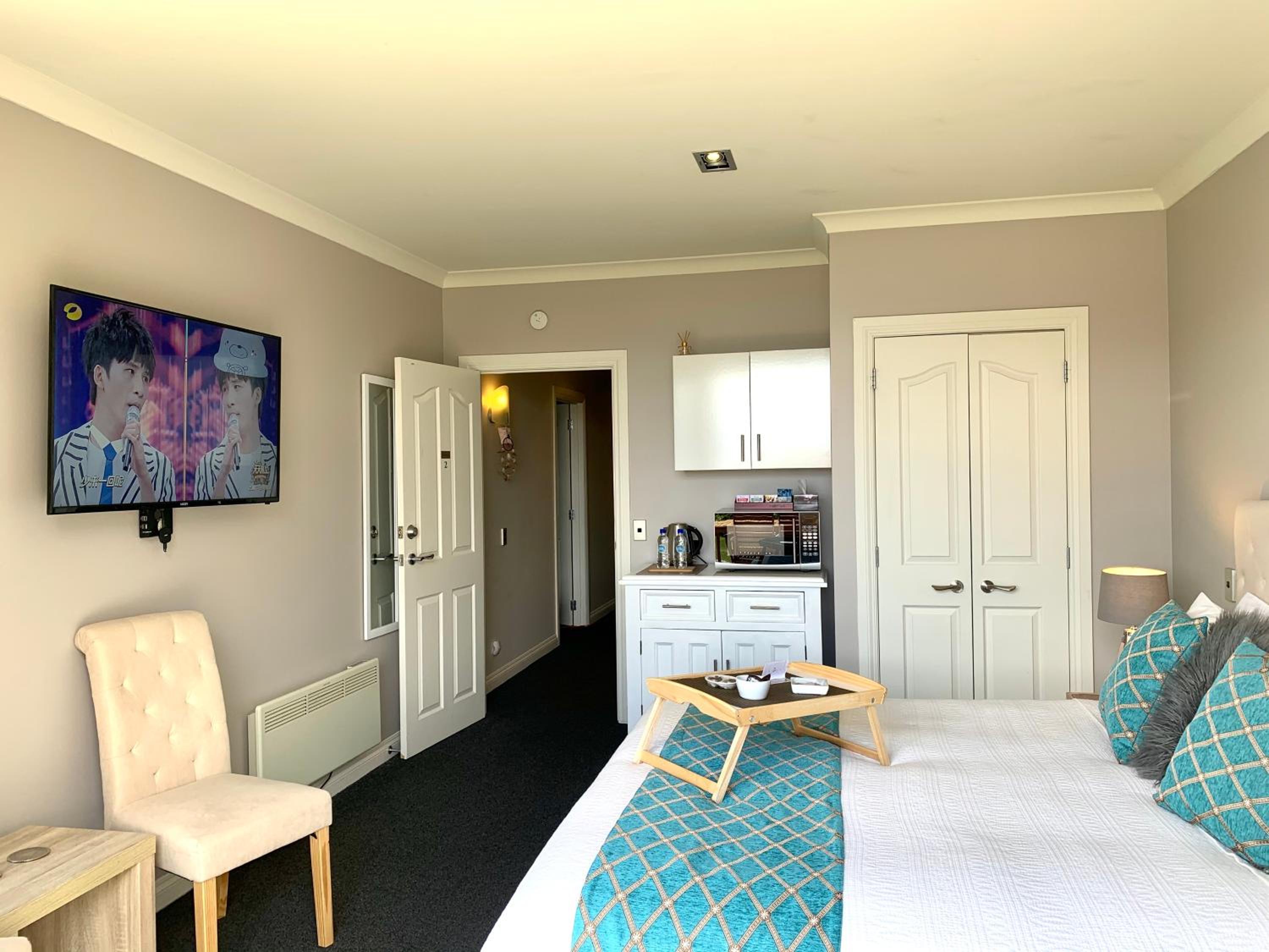 Double Room with Private External Bathroom 2 - Photo 7