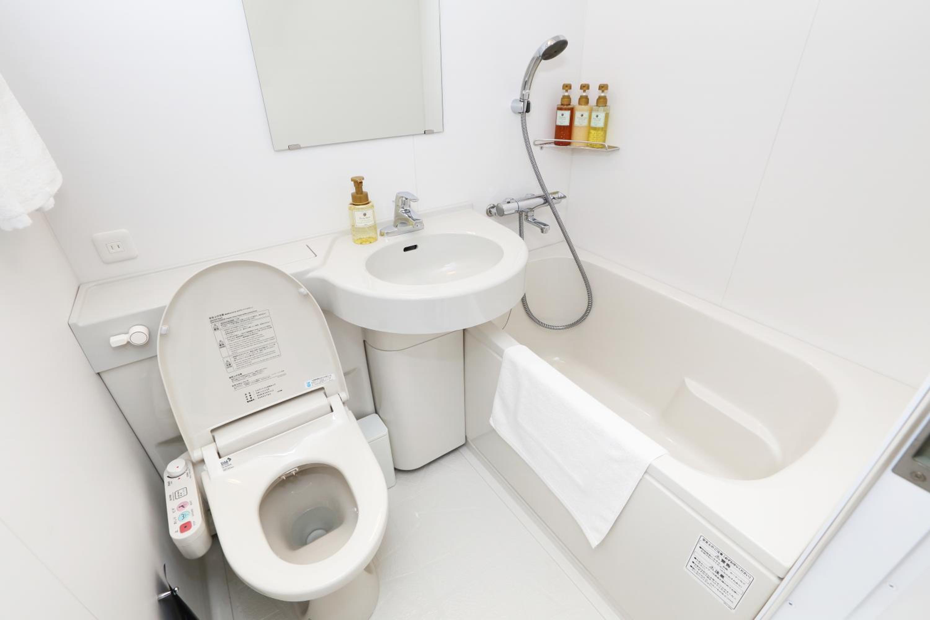 Deluxe Twin Room with Ocean View - Photo 9