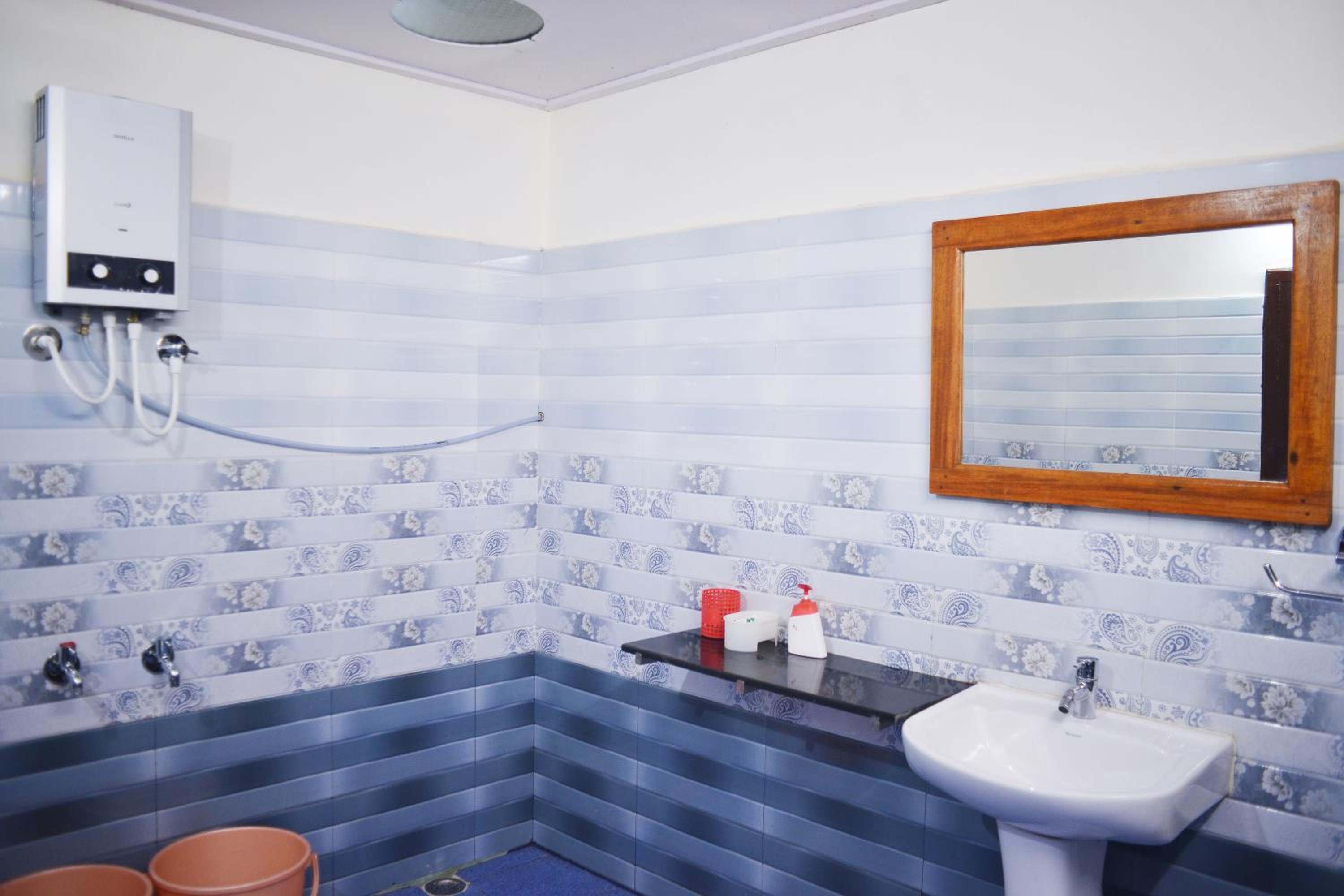 Standard Double or Twin Room photo 3