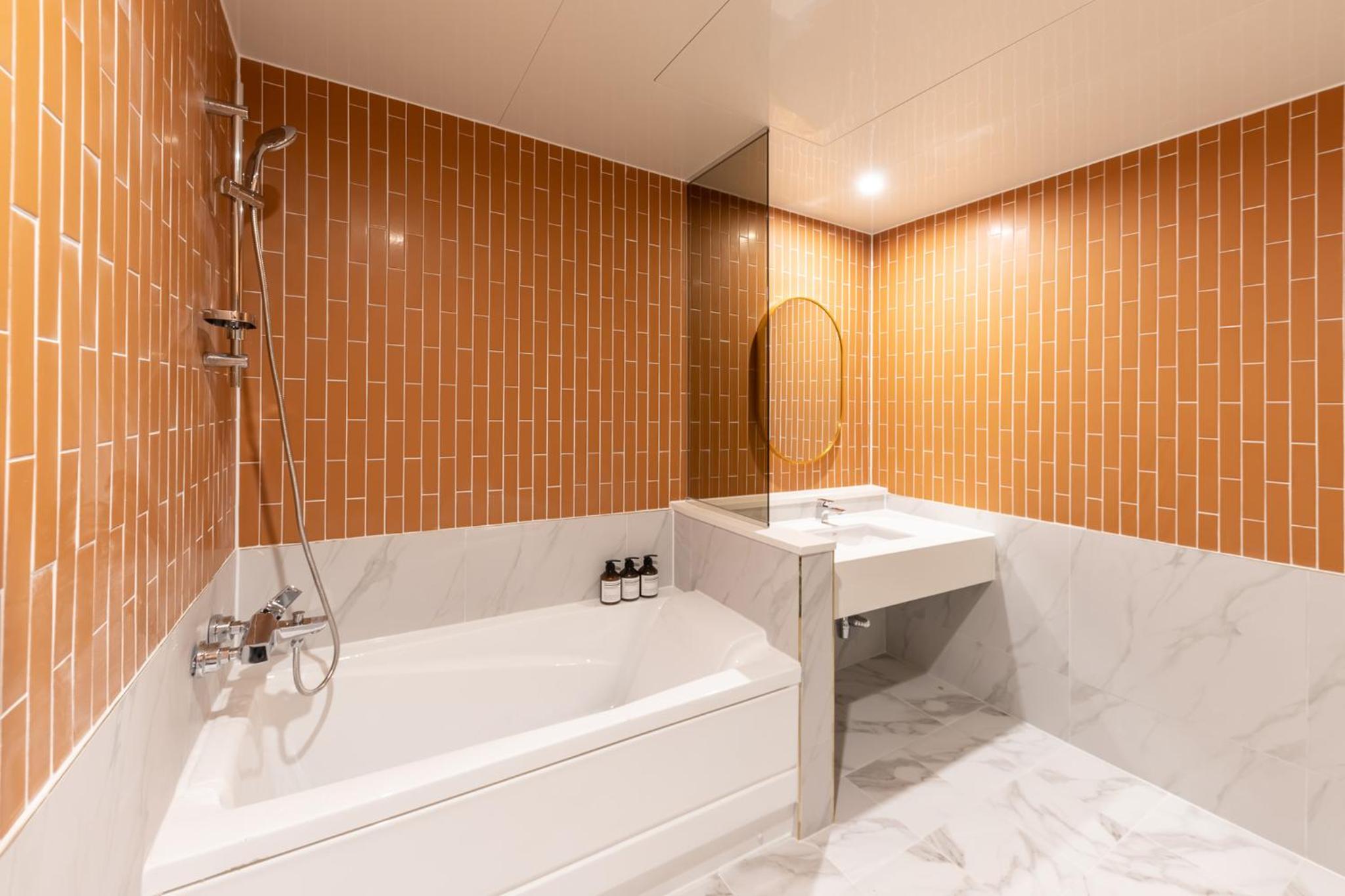 Deluxe Double Room - Photo 10