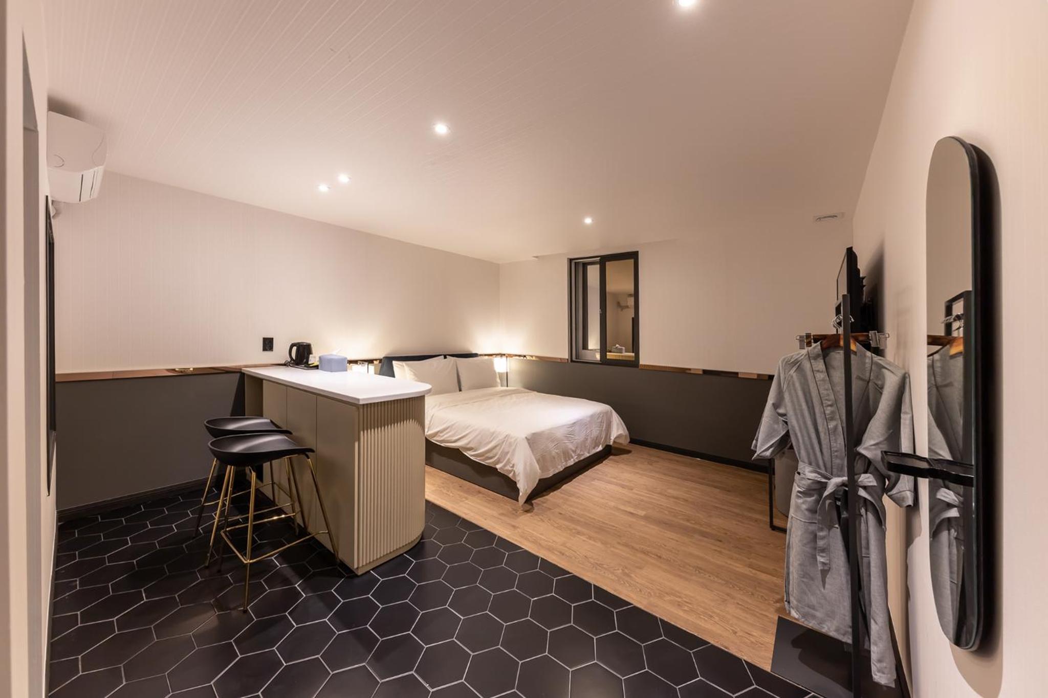 Deluxe Double Room - Photo 7