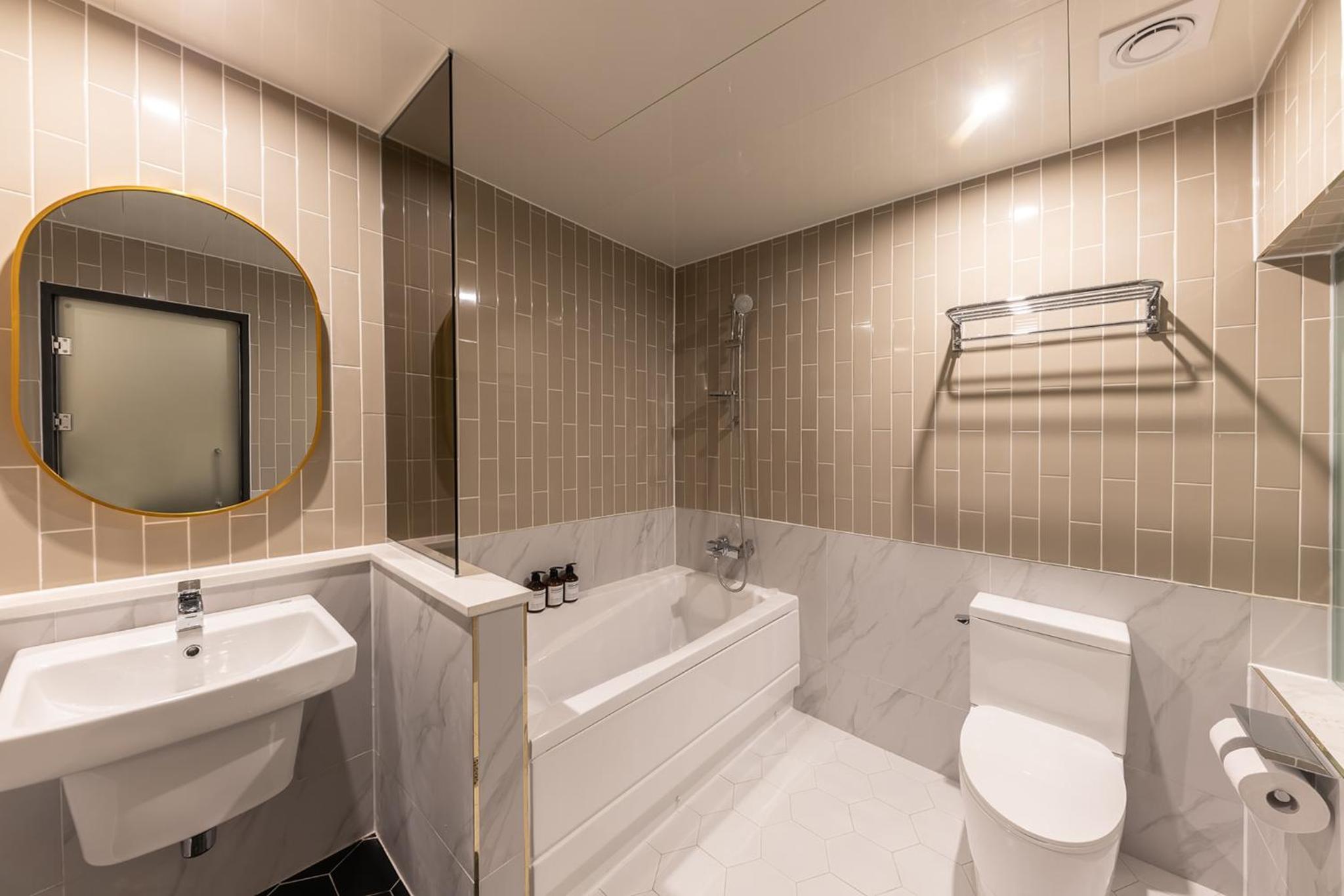 Deluxe Double Room - Photo 19