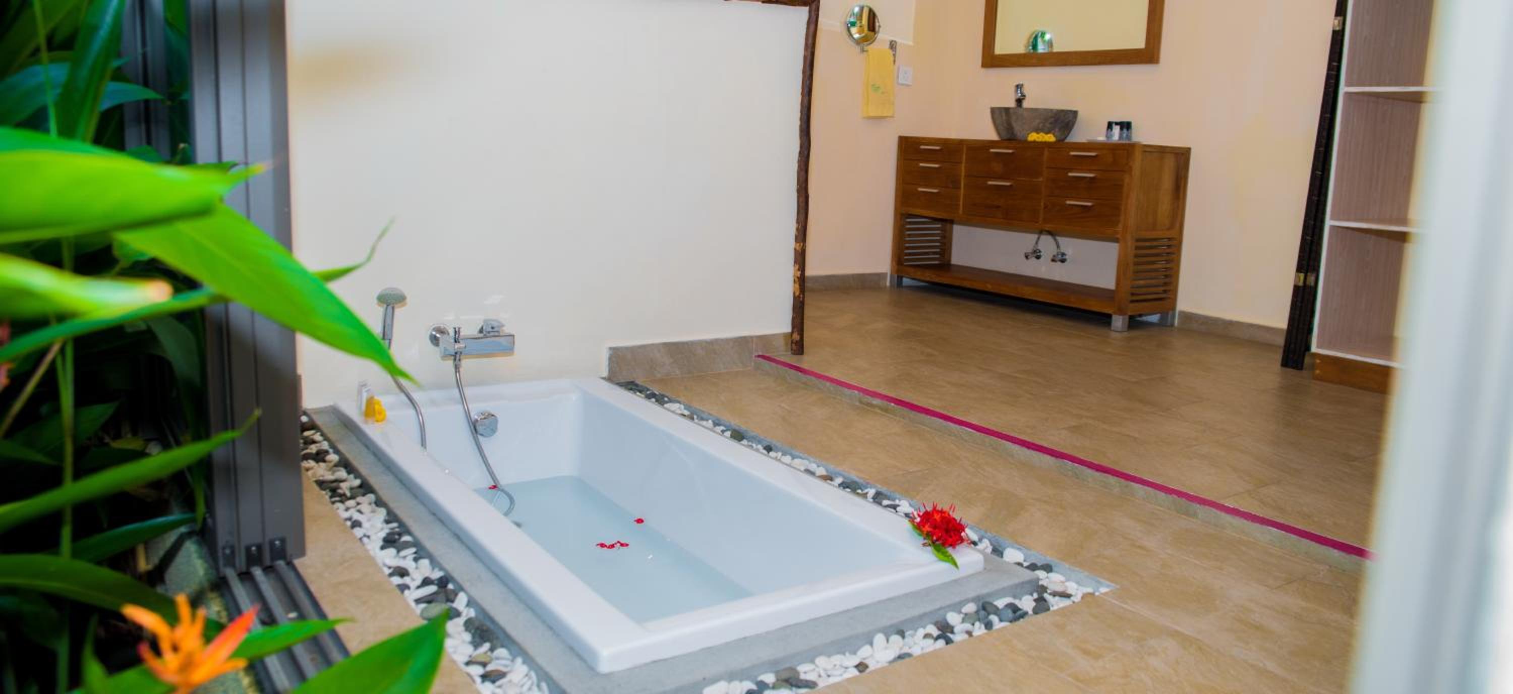 King Room with Balcony photo 3