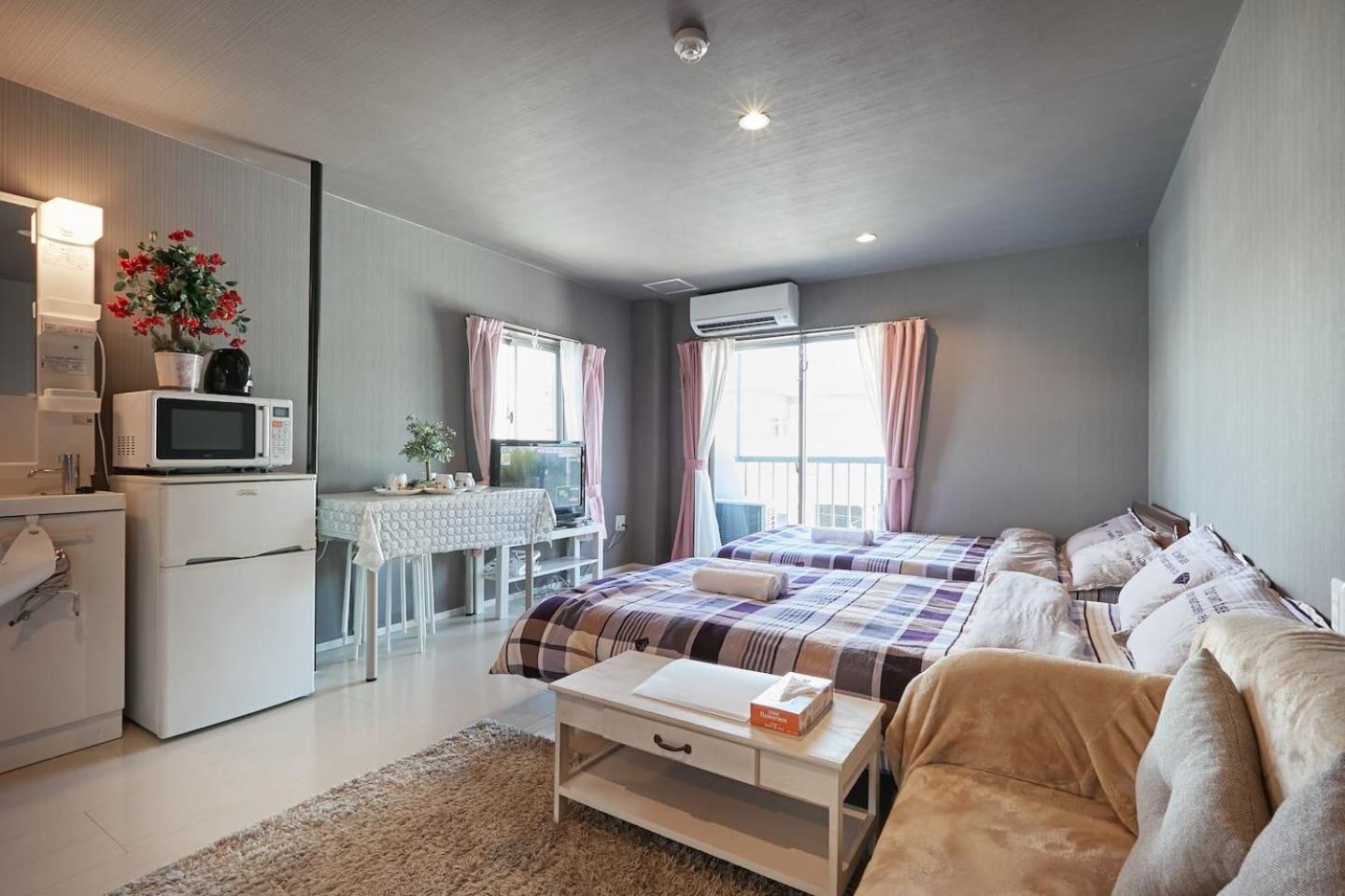 One-Bedroom Apartment photo 1