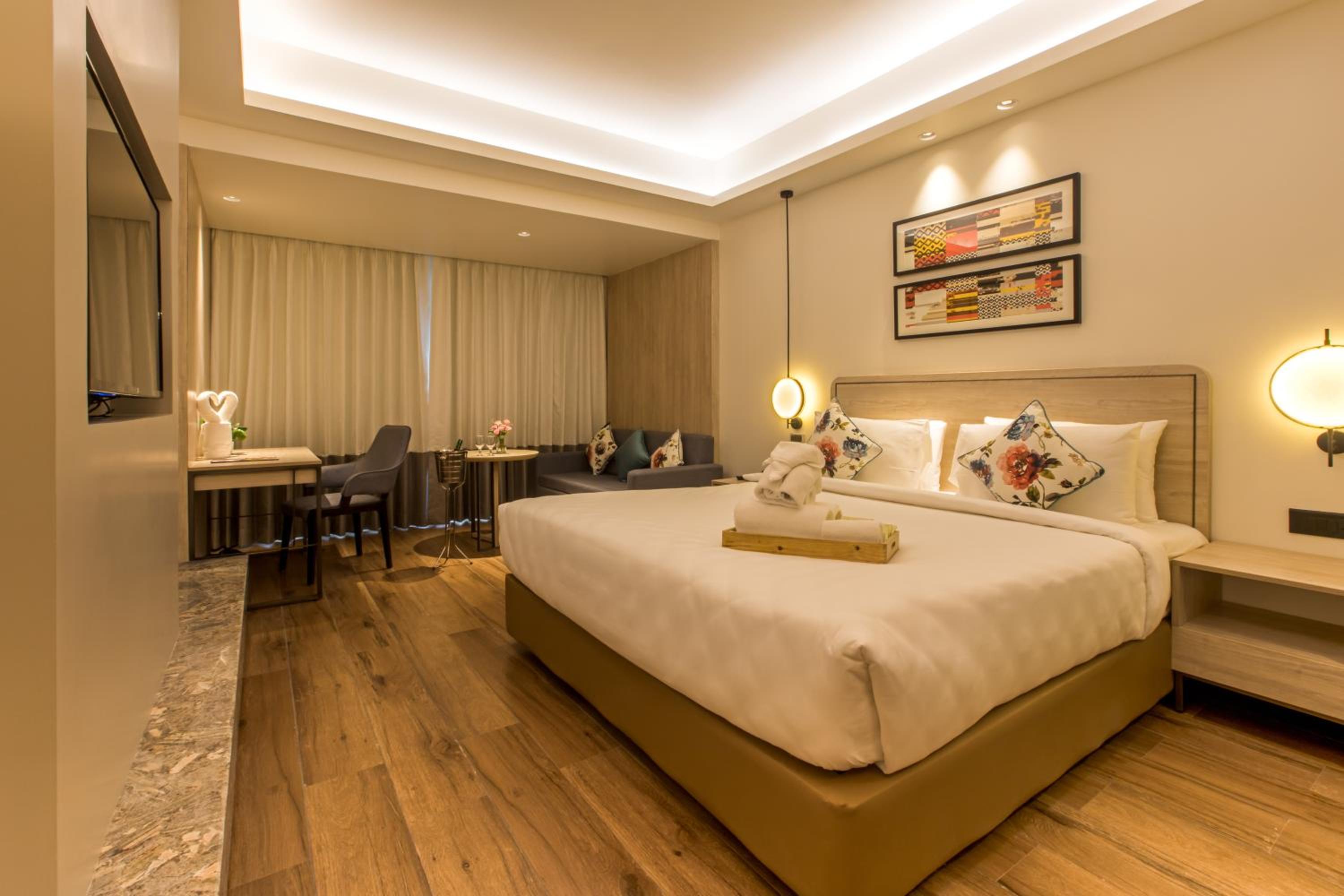 Deluxe Room - Photo 5
