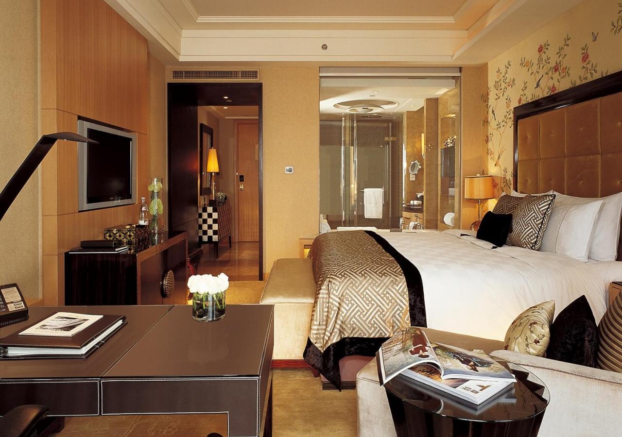 Deluxe King Room - Photo 1