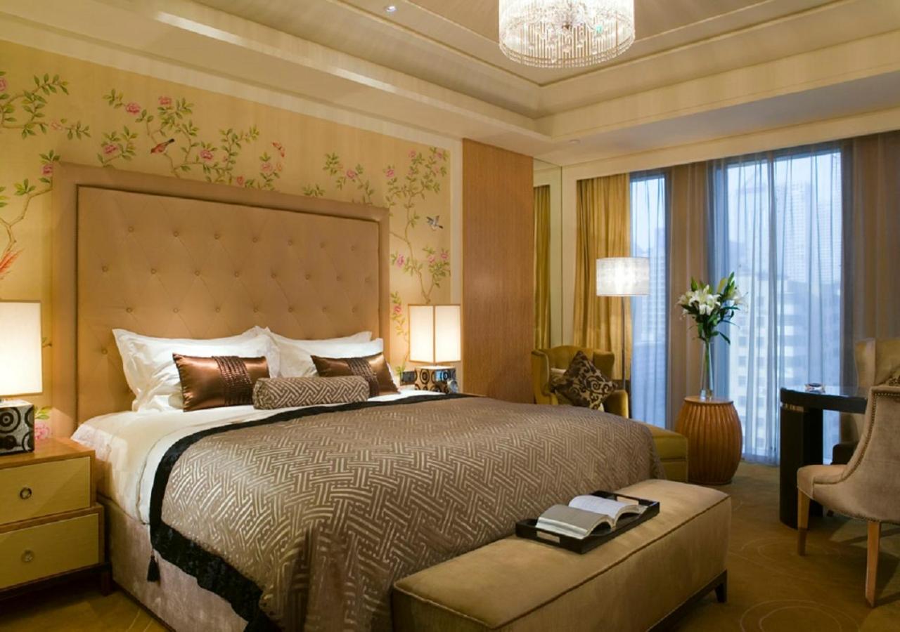 Executive Deluxe King Room - Photo 7