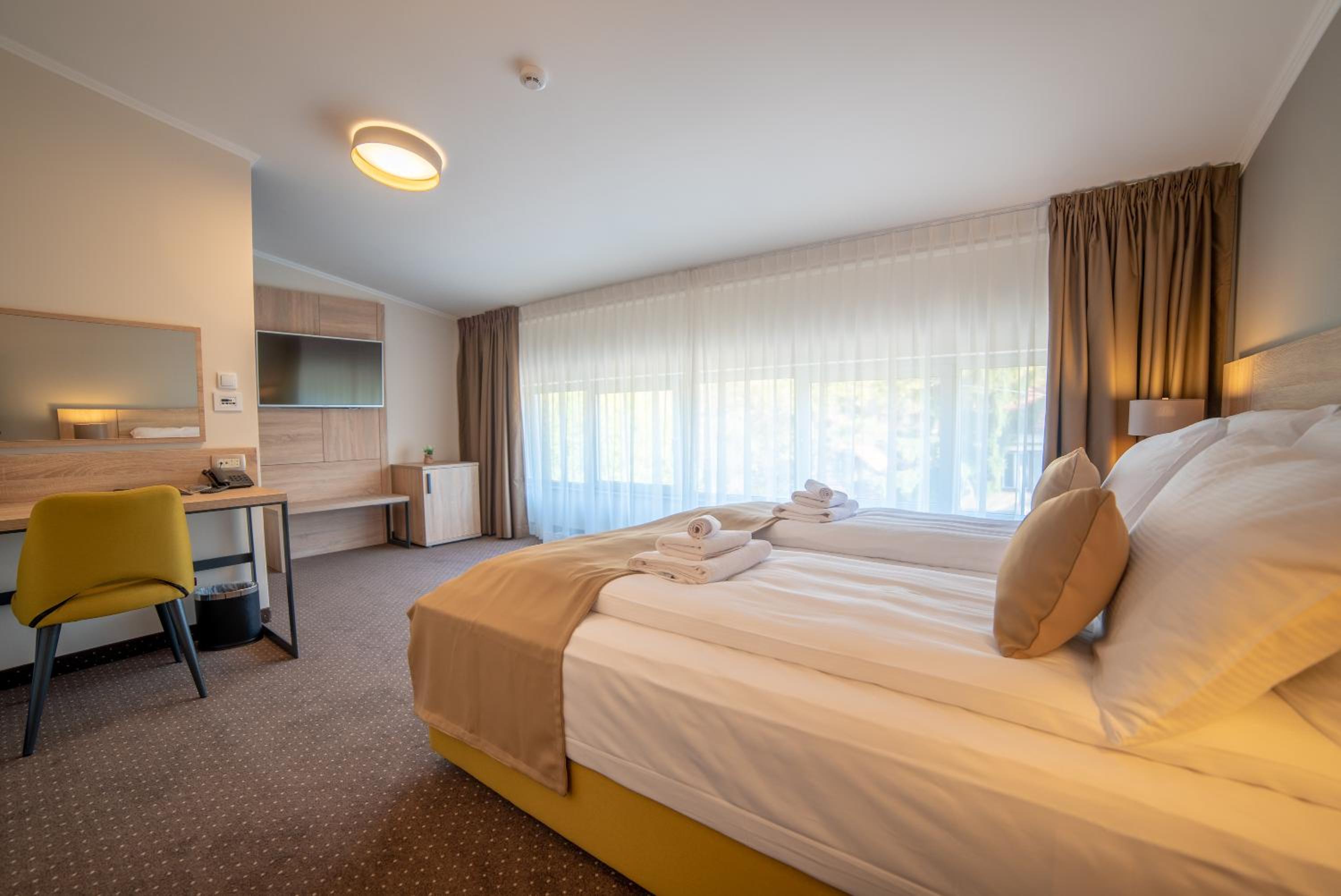 Standard Double Room - Photo 2