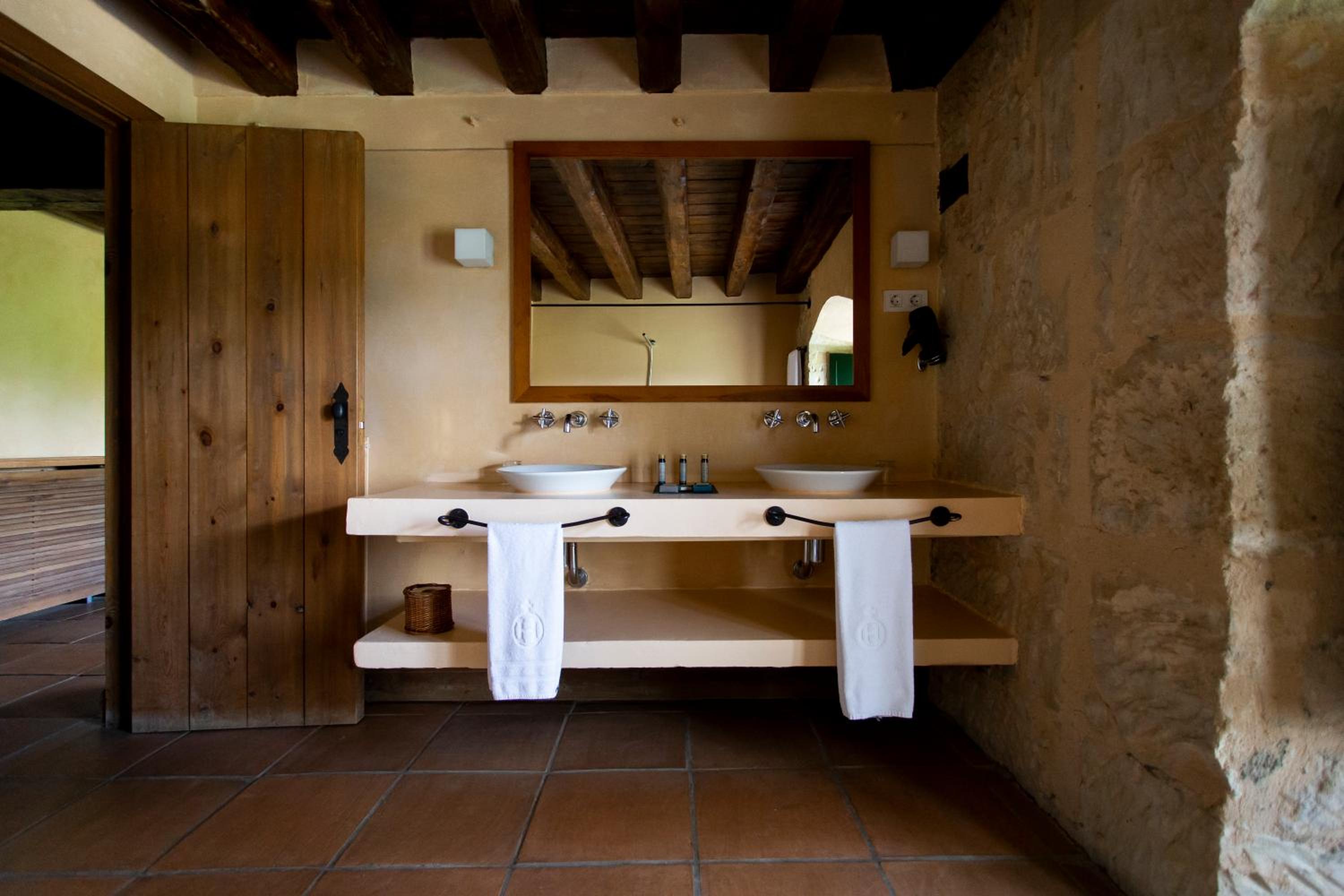Suite - Photo 5