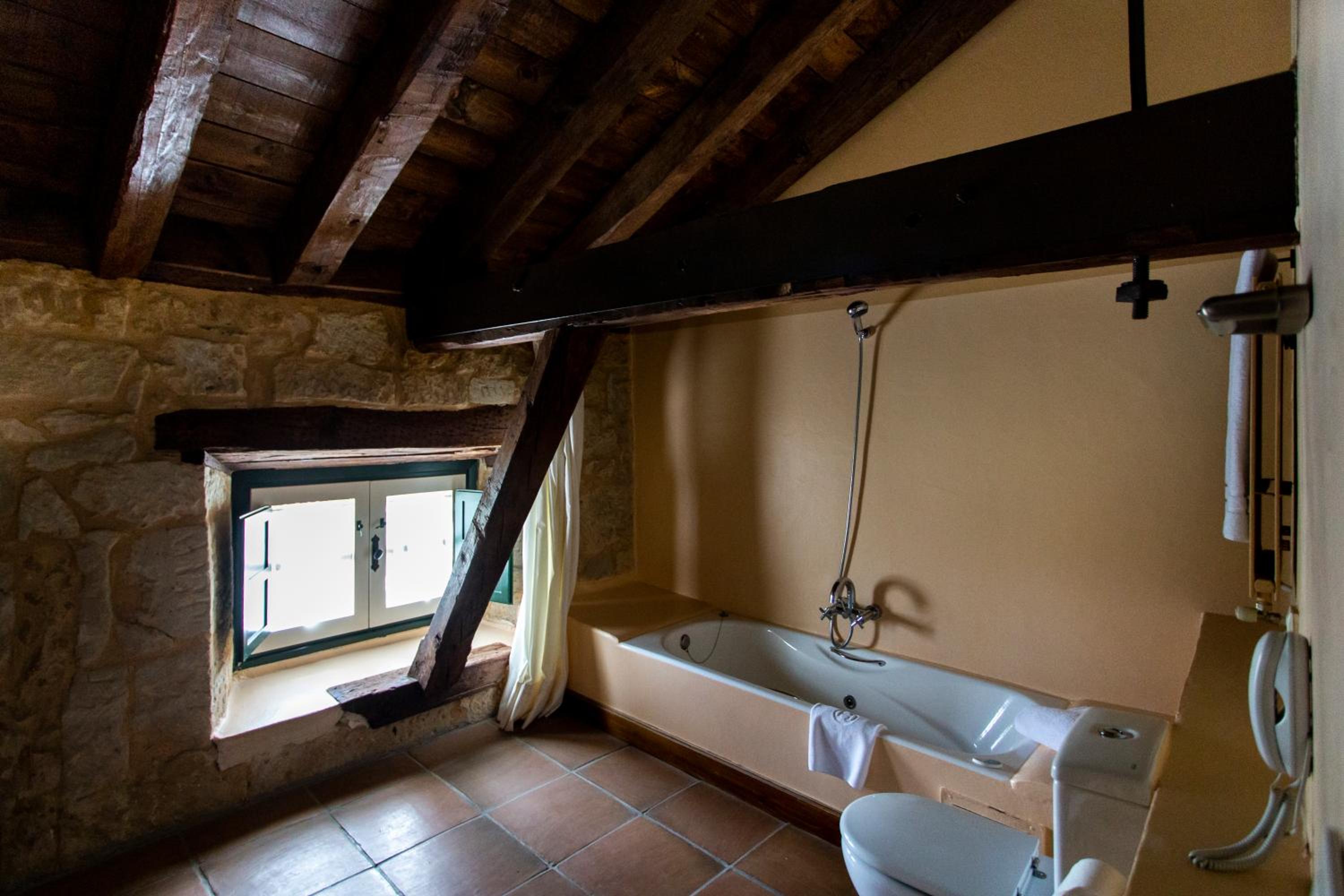 Suite - Photo 4