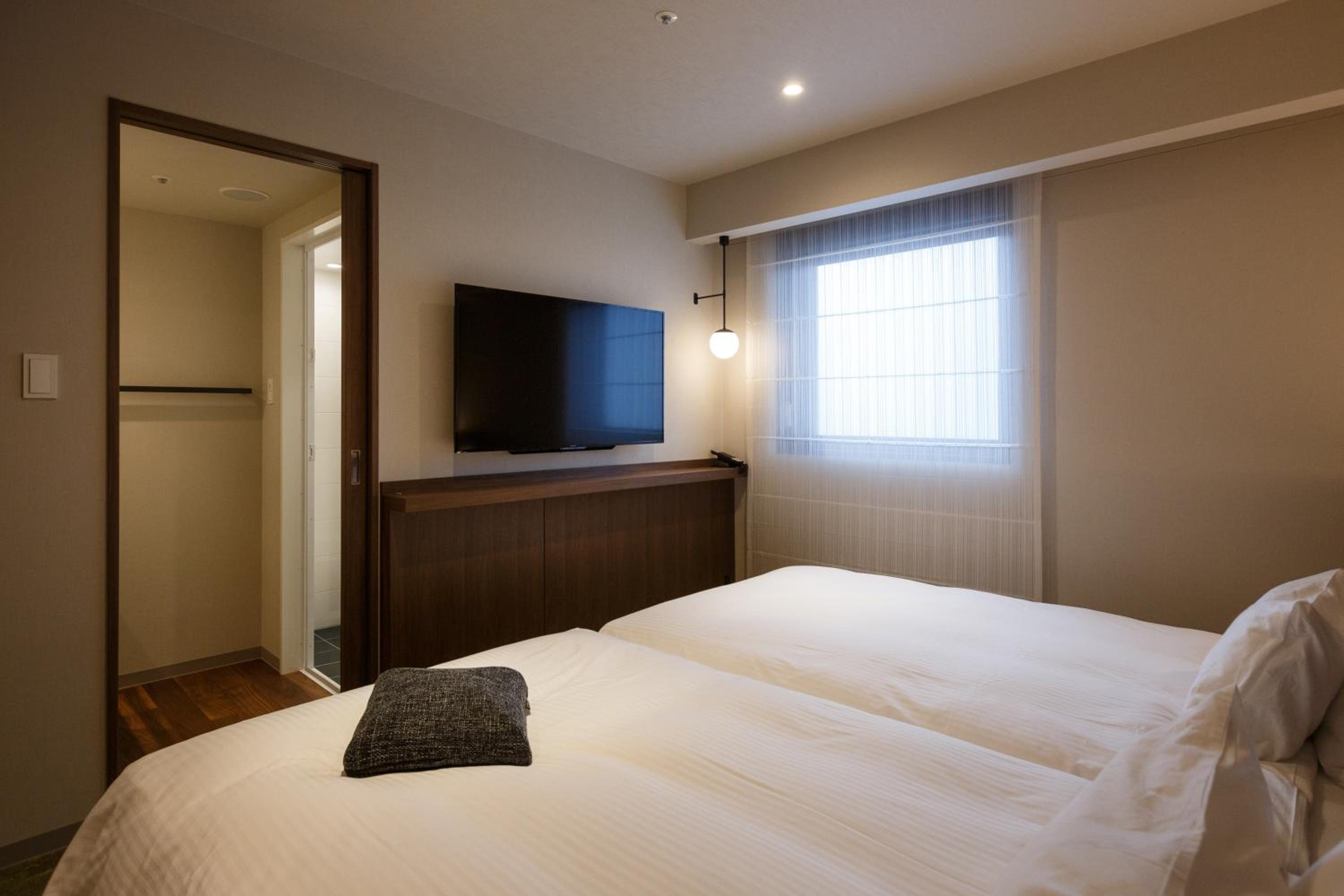 Standard Twin Room - Photo 10