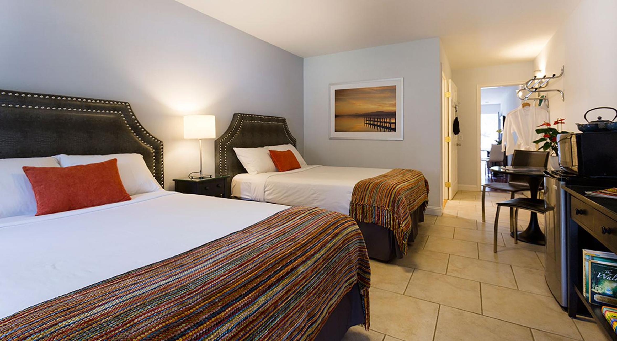 Mountain View Room with Two Double Beds - Photo 1