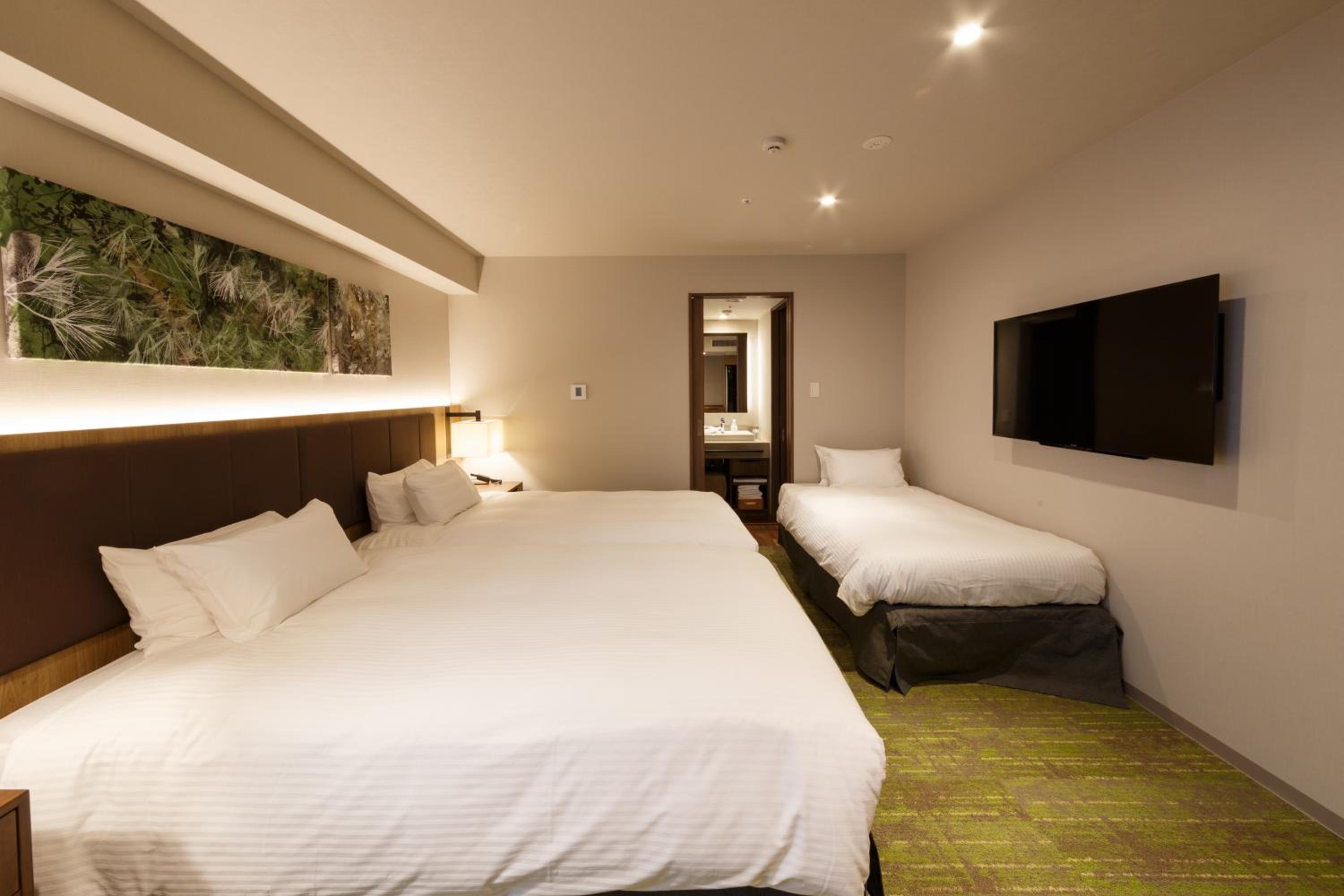 Corner Triple Room - Photo 11