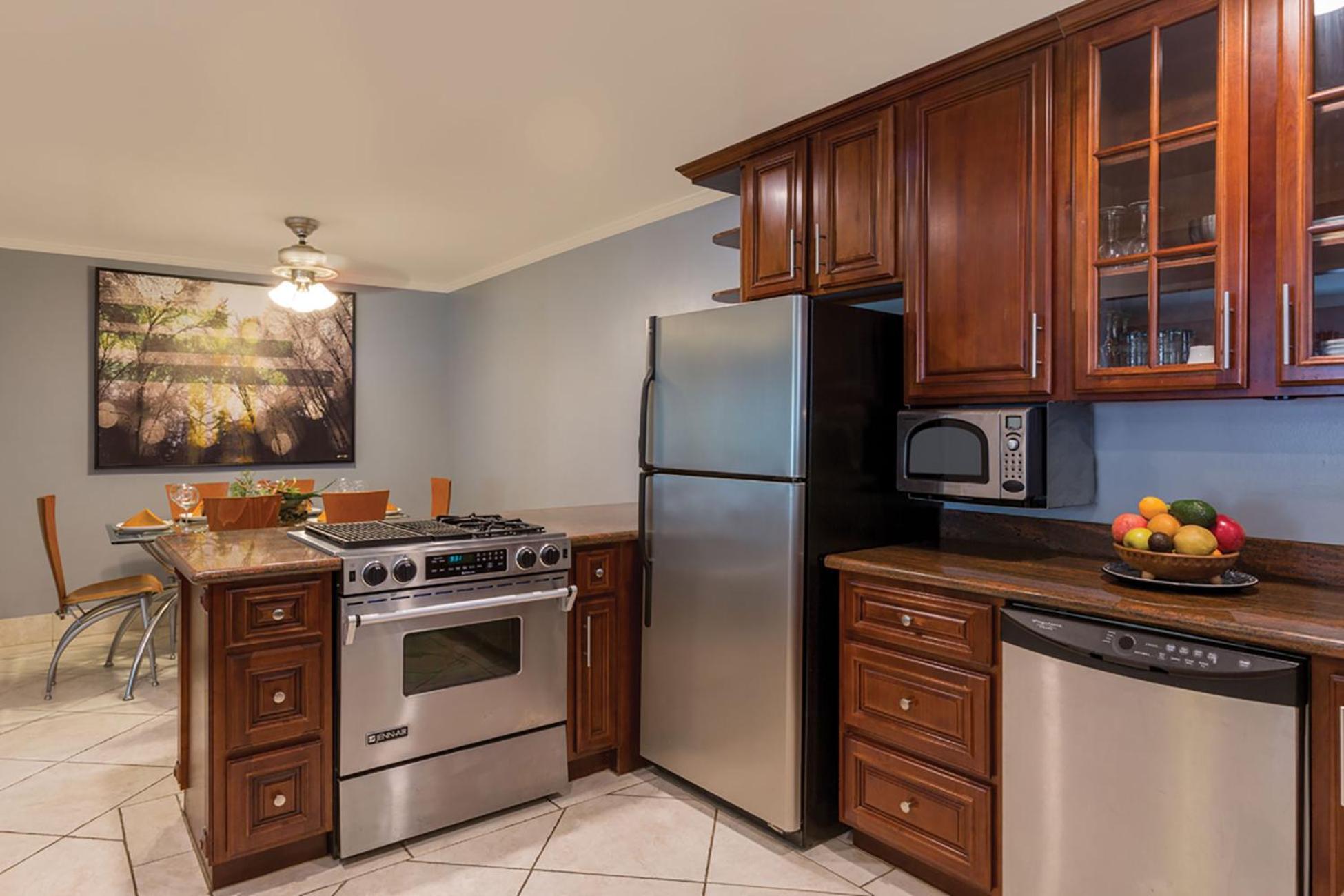 Executive Suite - Photo 3