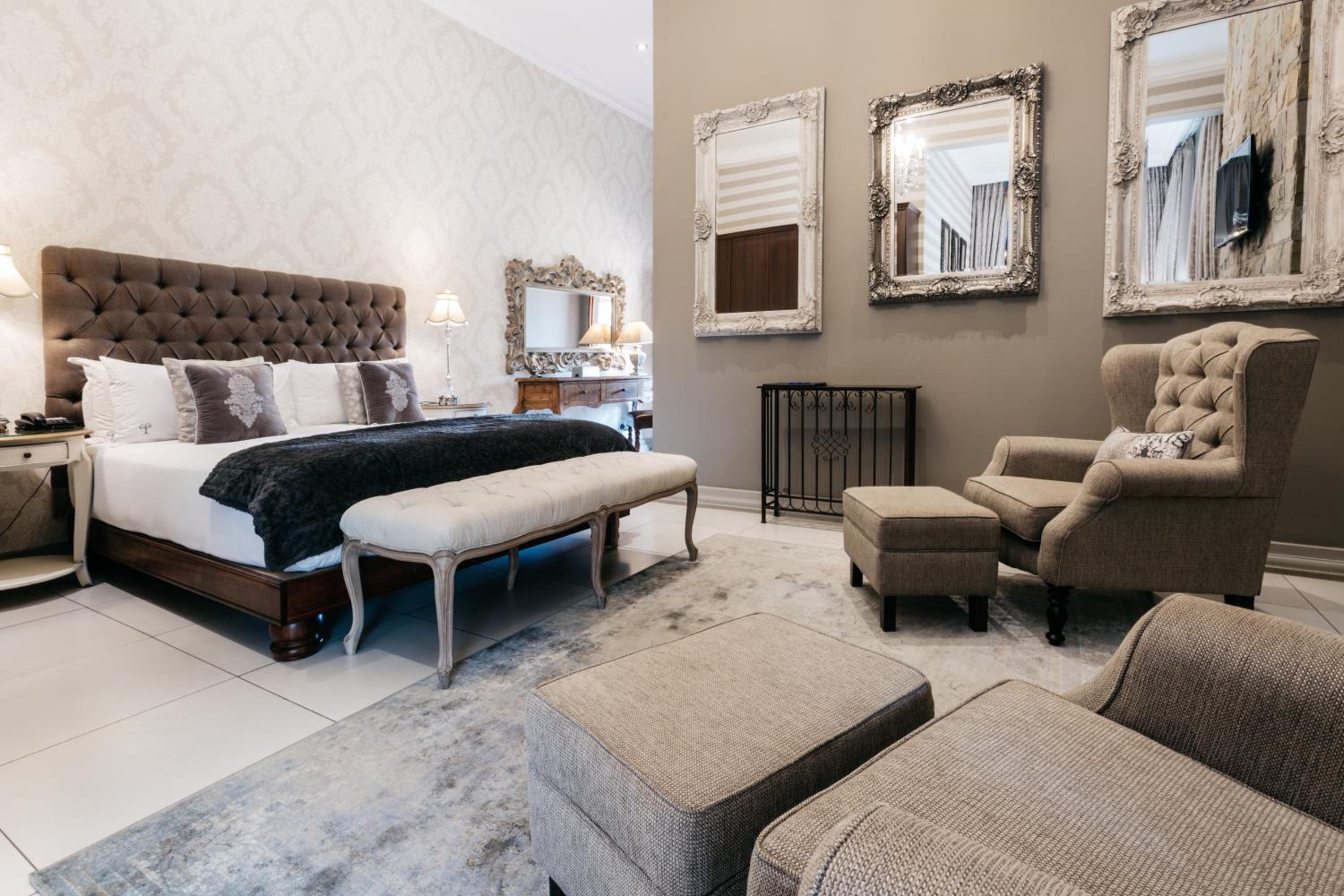 Executive Suite photo 2