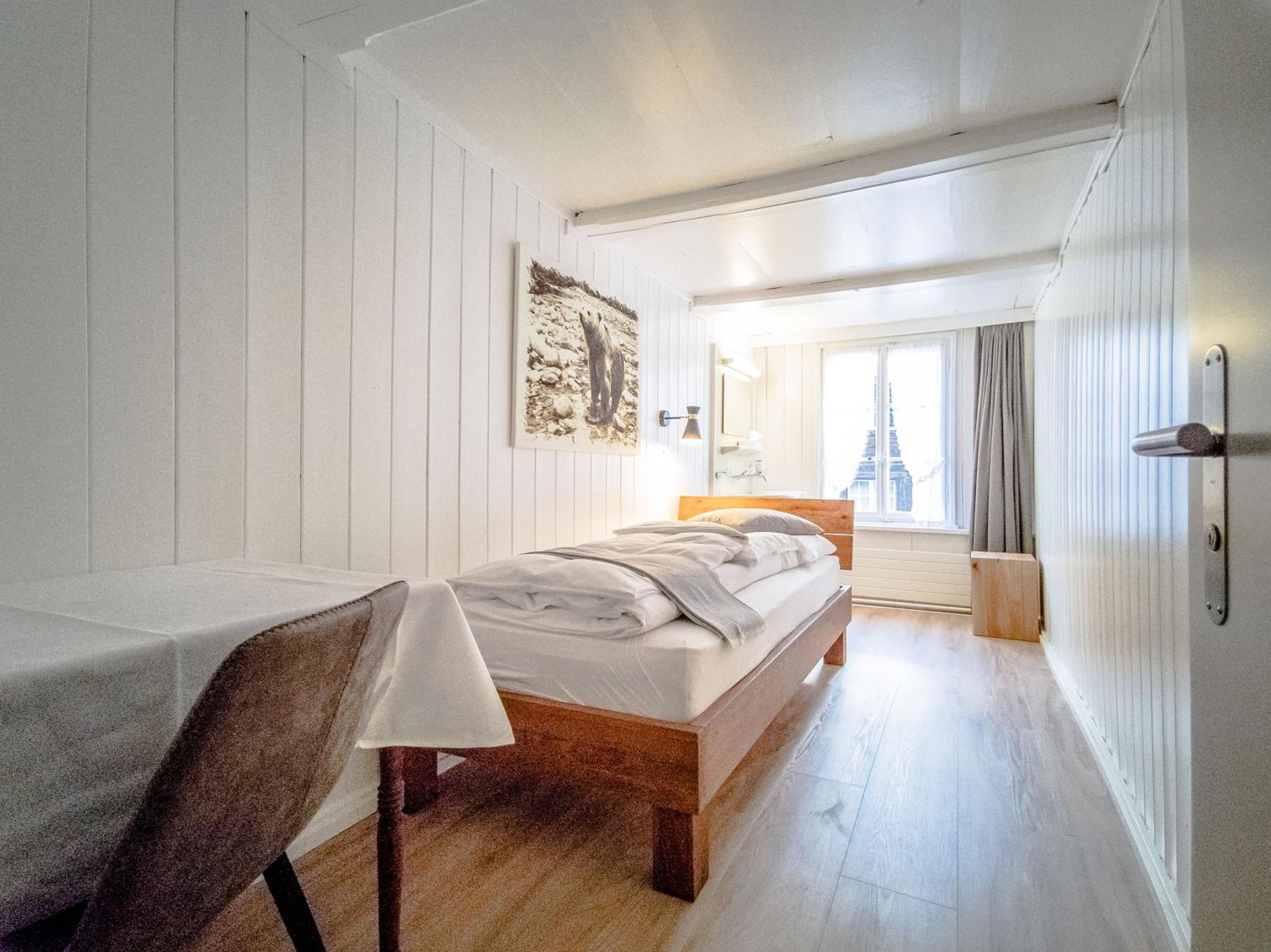 Single Room with Shared Bathroom