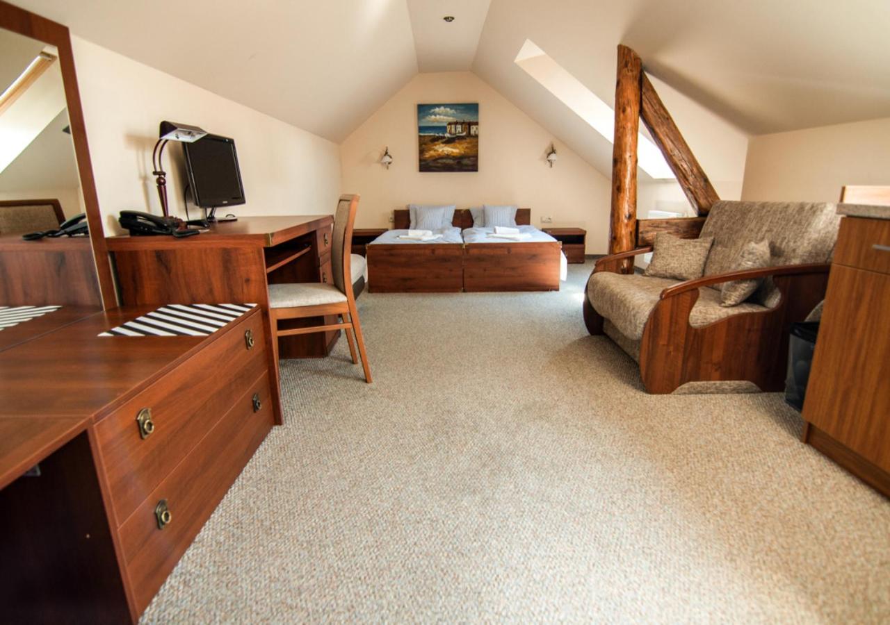 Standard Double or Twin Room photo 2