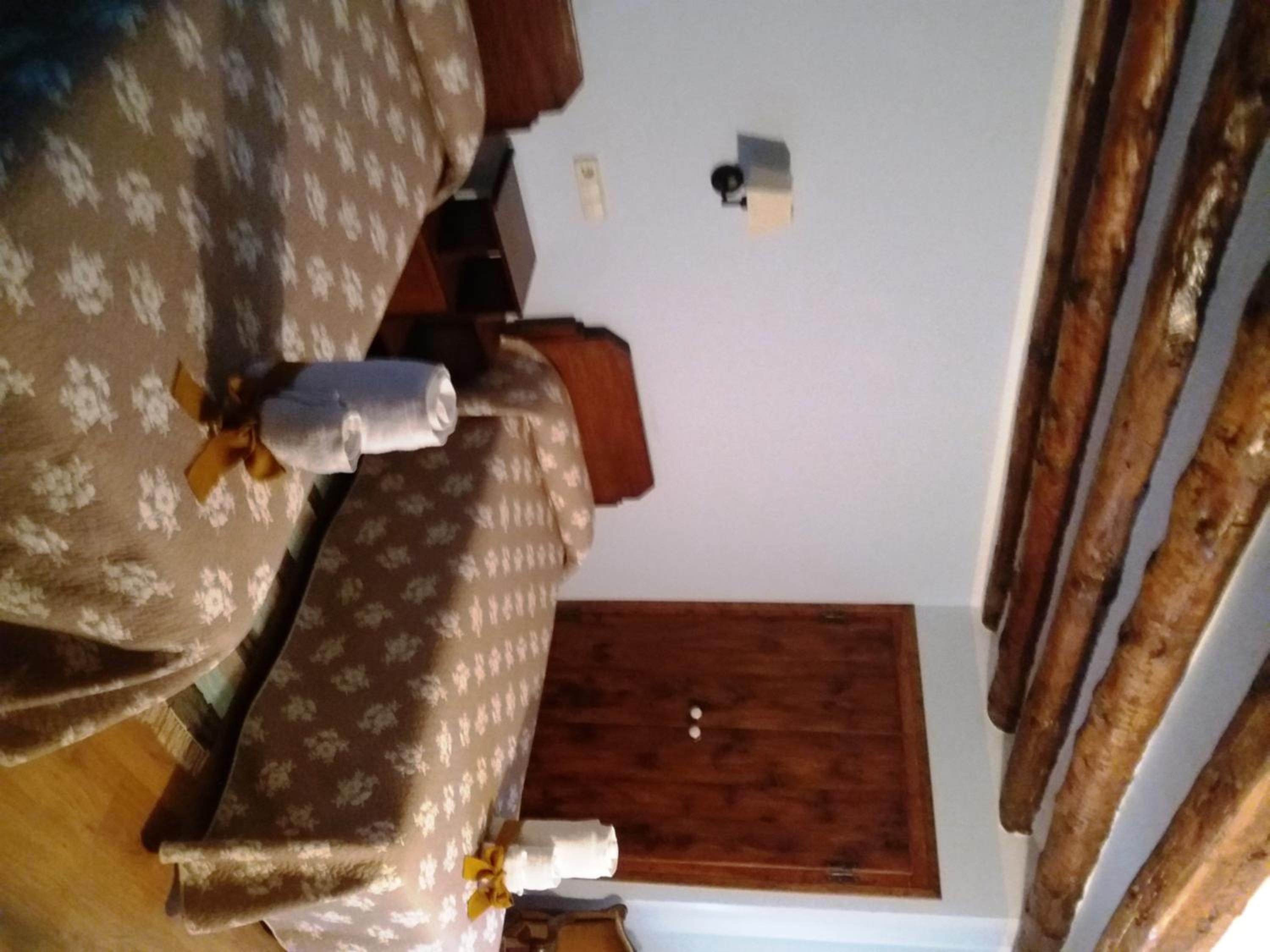 Standard Twin Room - Photo 1